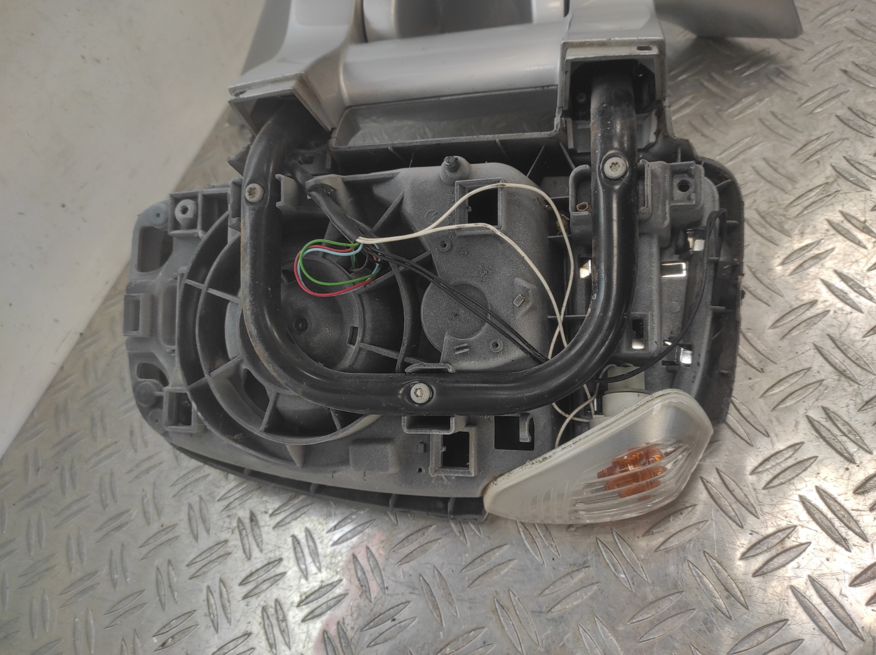 Retroviseur droit RENAULT MASTER 3 PHASE 1 – 963010148R