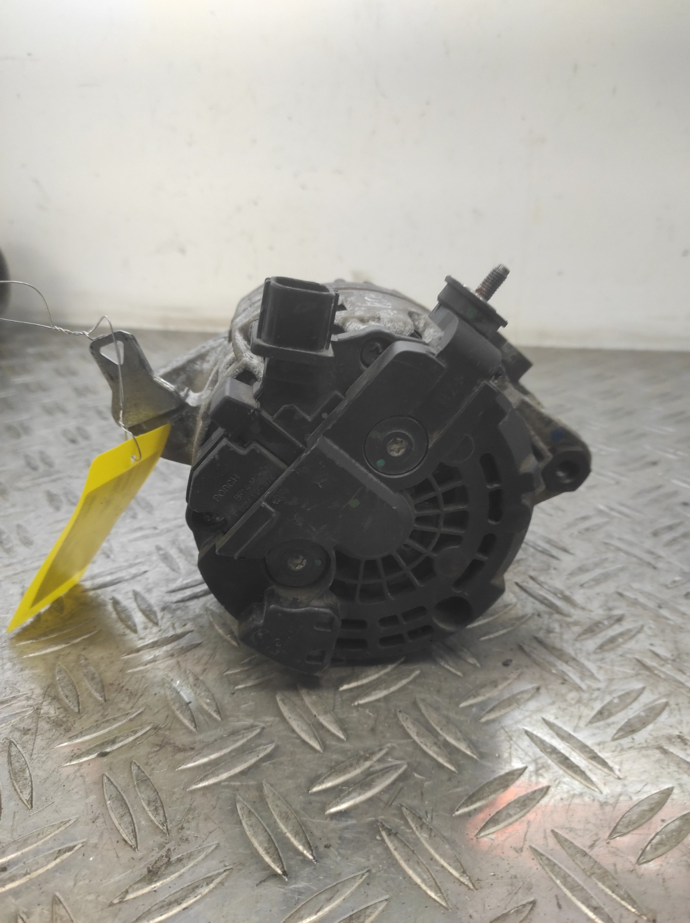 Alternateur TOYOTA YARIS 2 PHASE 1 – F00M145874