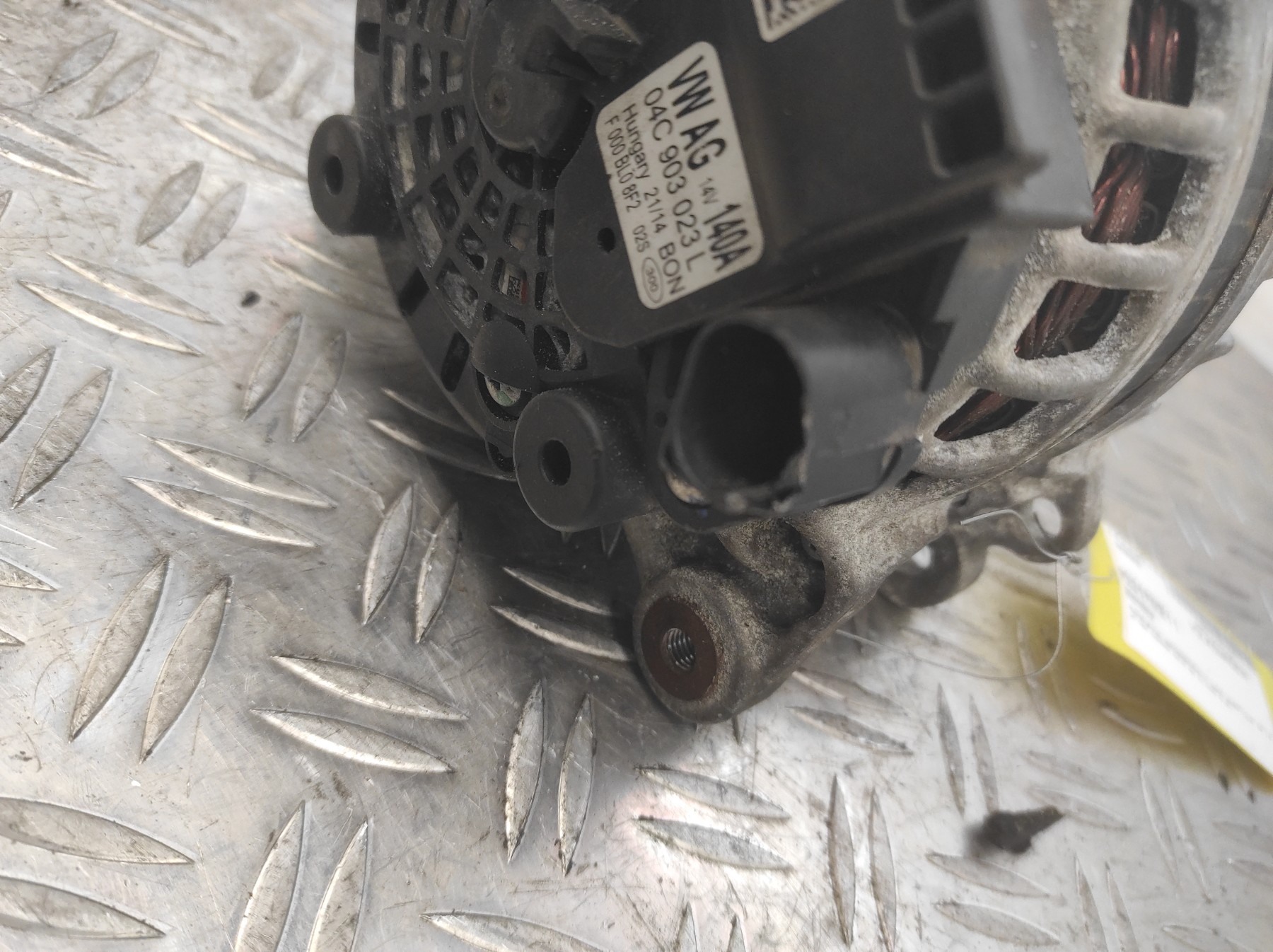 Alternateur VOLKSWAGEN POLO 6 PHASE 1 – 04C903023