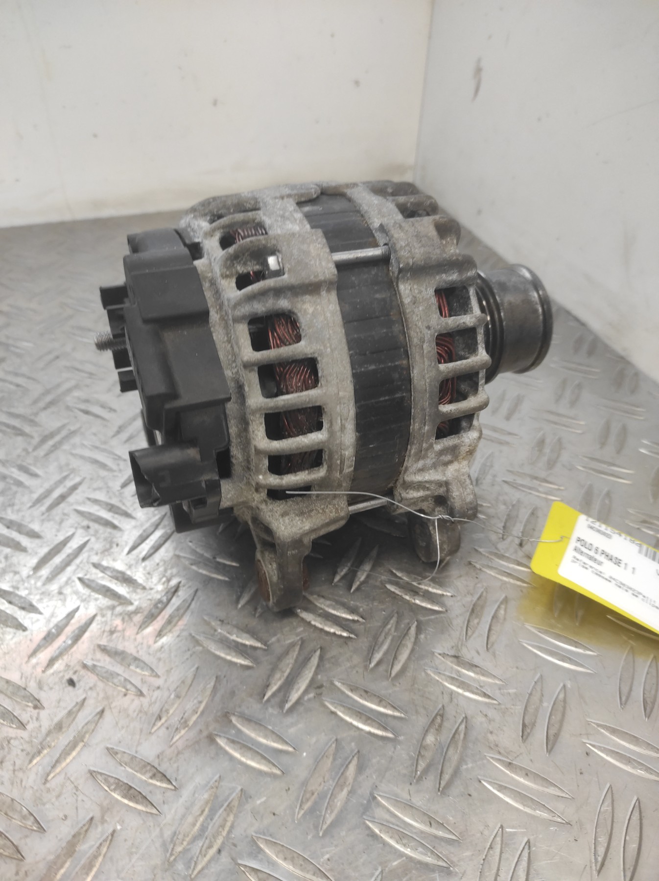 Alternateur VOLKSWAGEN POLO 6 PHASE 1 – 04C903023