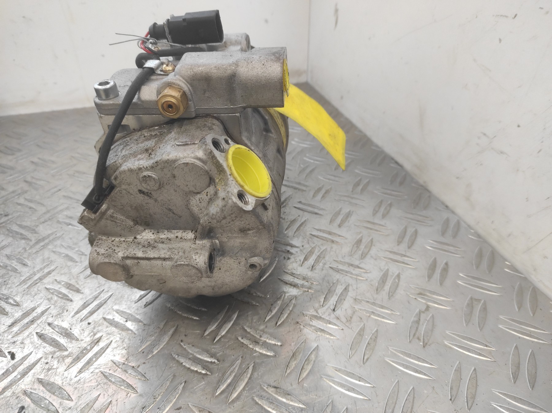 Compresseur clim VOLKSWAGEN TRANSPORTER 5 PHASE 1 – 89063701