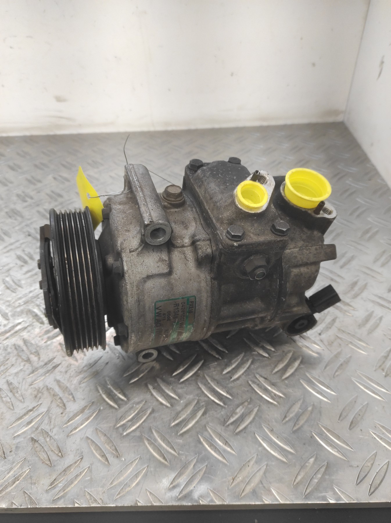 Compresseur clim VOLKSWAGEN PASSAT 5 – 1K0820803