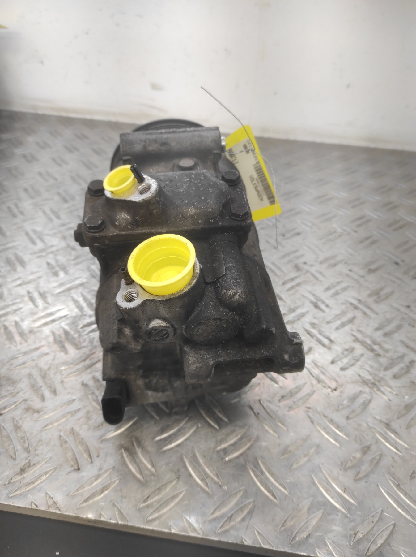 Compresseur clim VOLKSWAGEN PASSAT 5 – 1K0820803