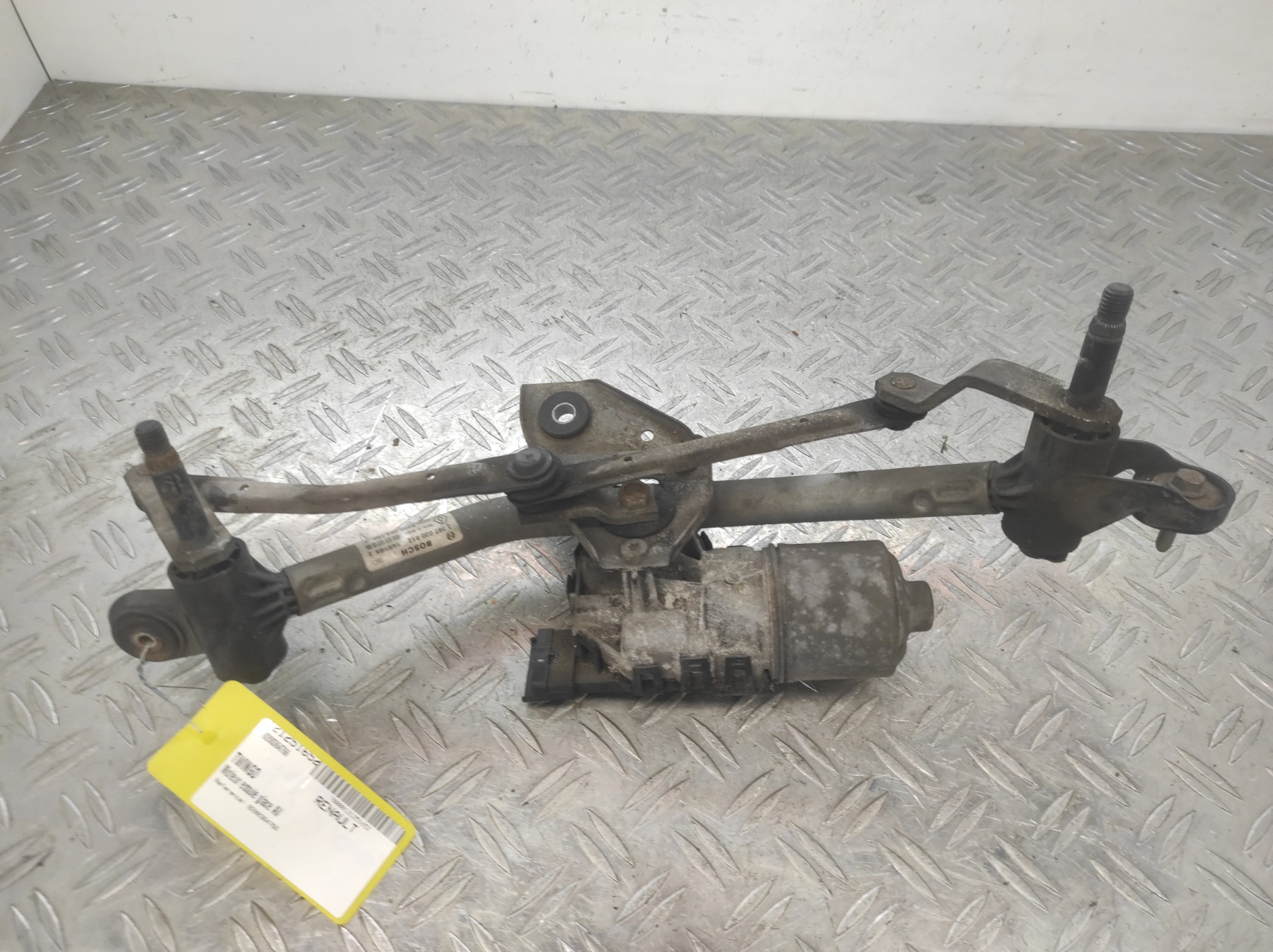 Moteur essuie glace avant RENAULT TWINGO 2 PHASE 1 – 8200364766