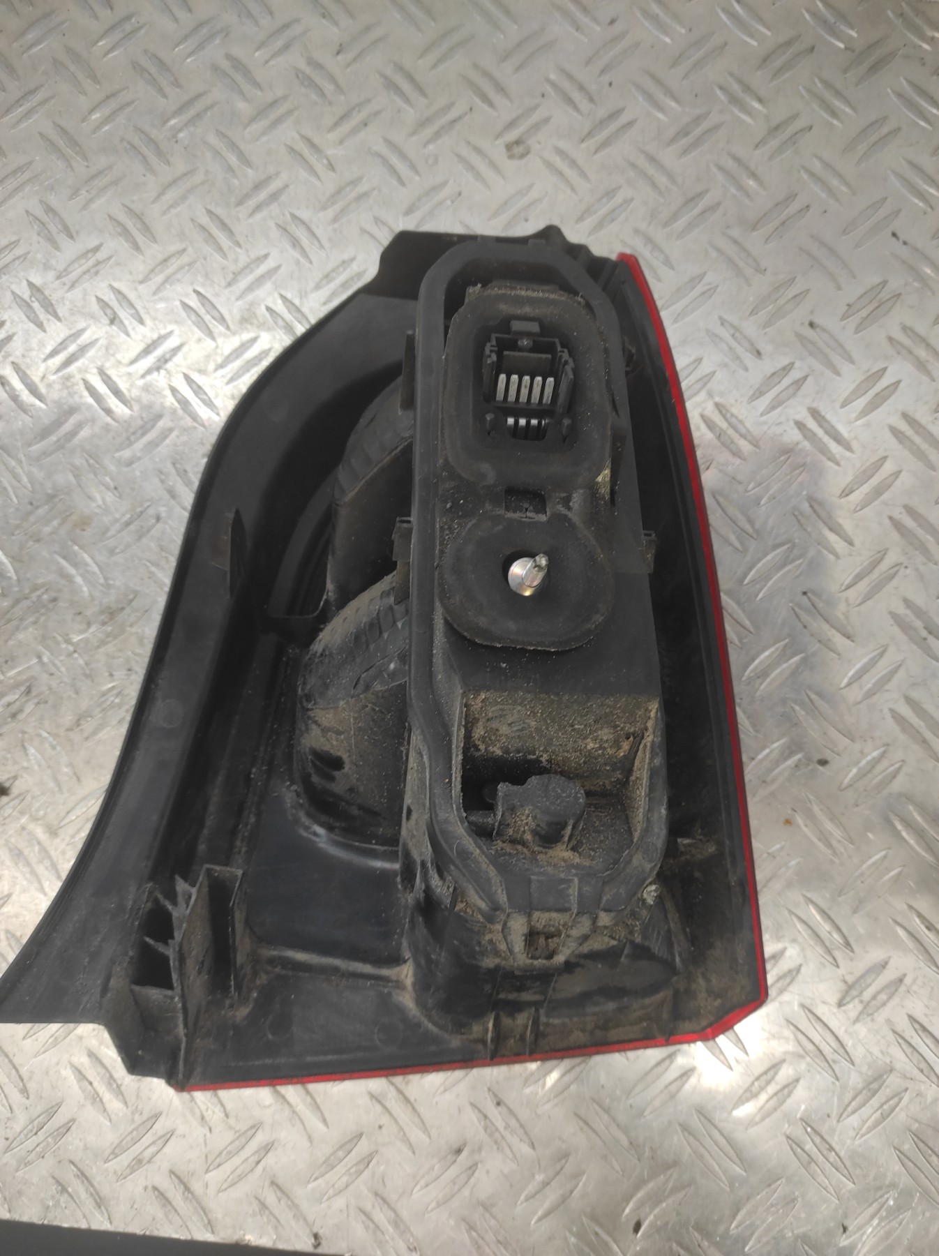 Feu arriere principal gauche (feux) RENAULT TWINGO 2 PHASE 1 – 8200387888