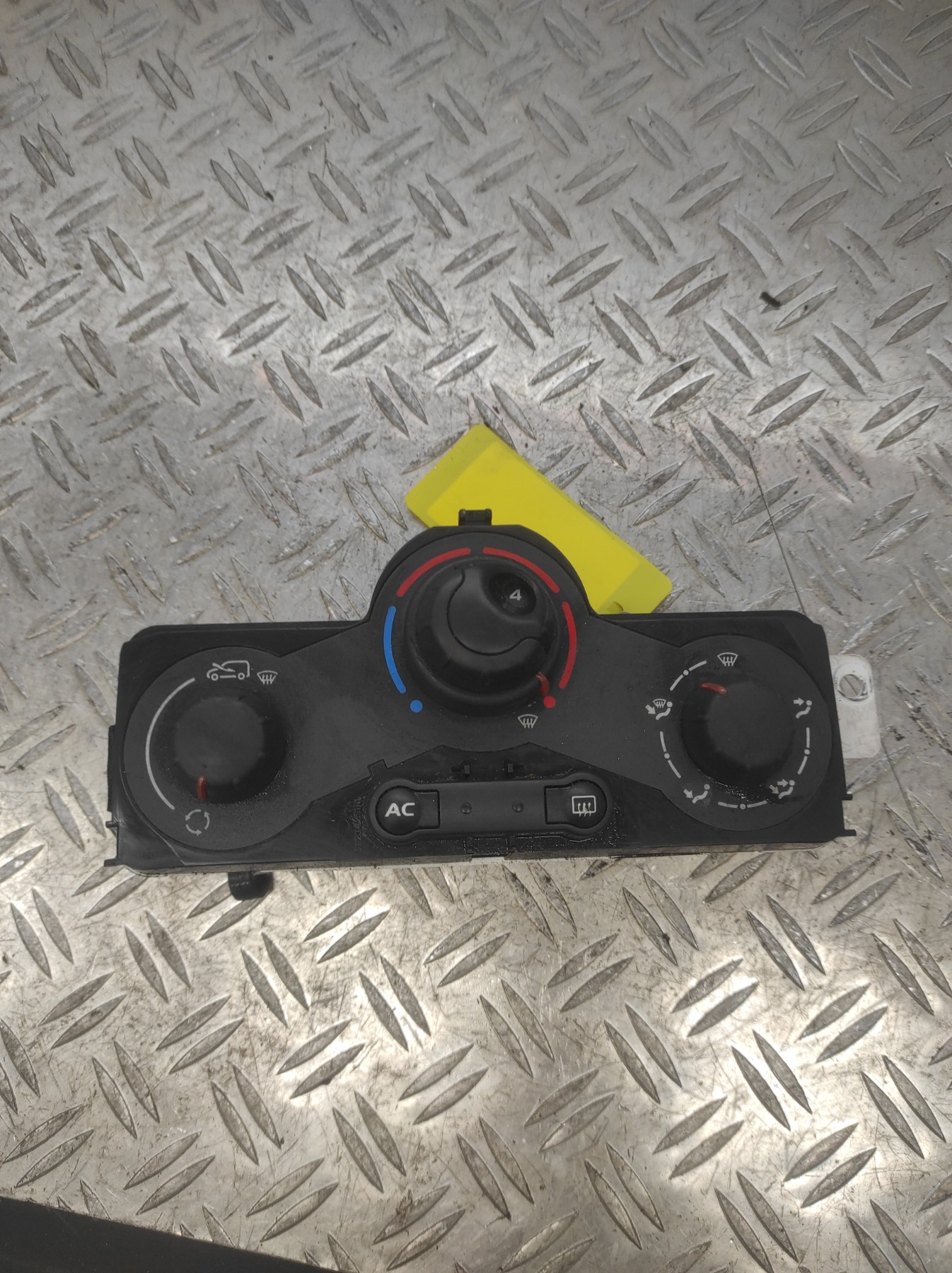 Commande chauffage RENAULT KANGOO 2 PHASE 1 – 271202380R