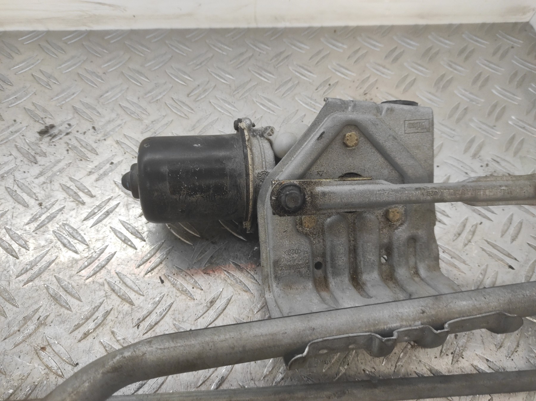 Moteur essuie glace avant RENAULT SCENIC 2 PHASE 1 – 8200327016