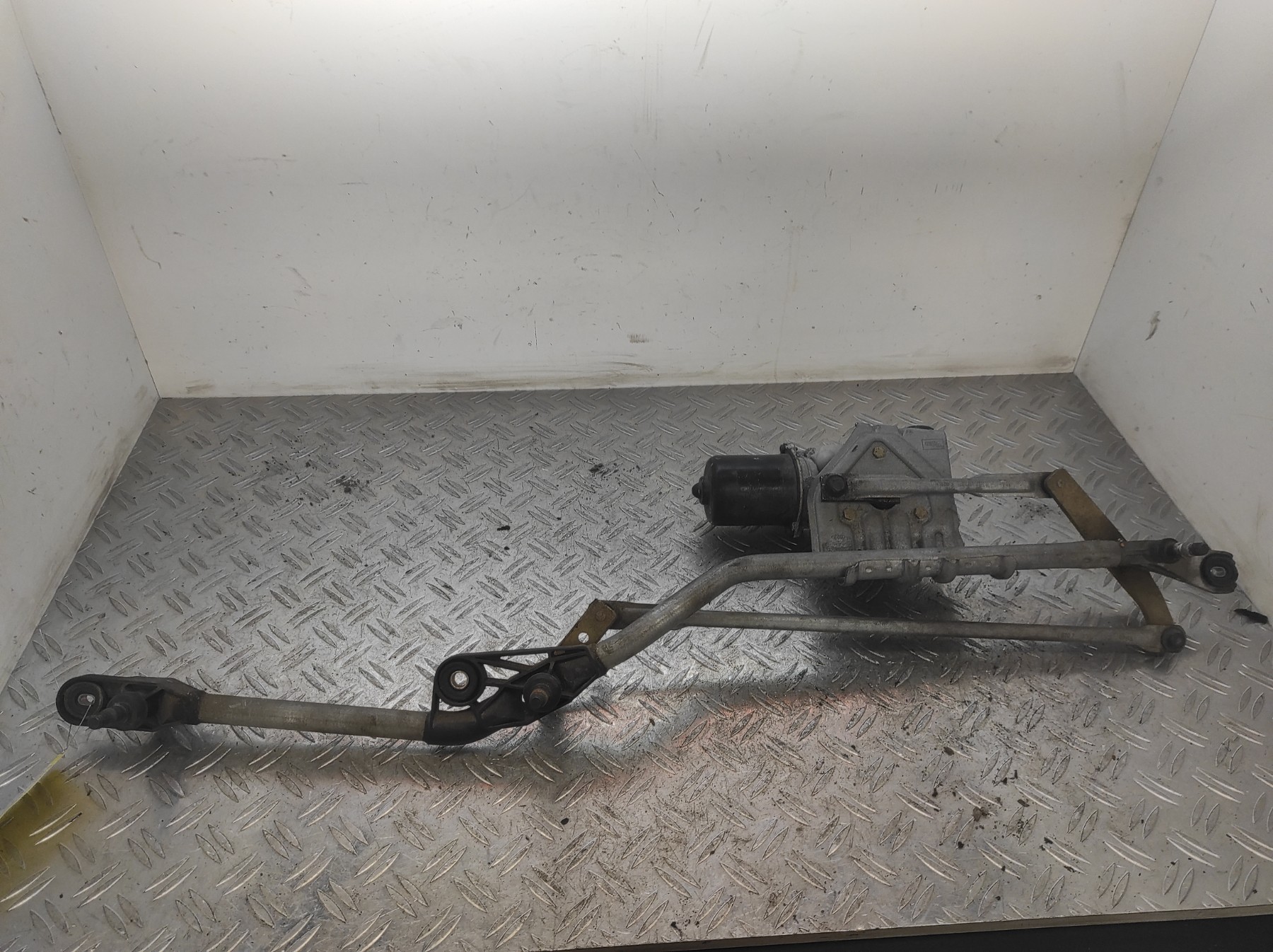 Moteur essuie glace avant RENAULT SCENIC 2 PHASE 1 – 8200327016