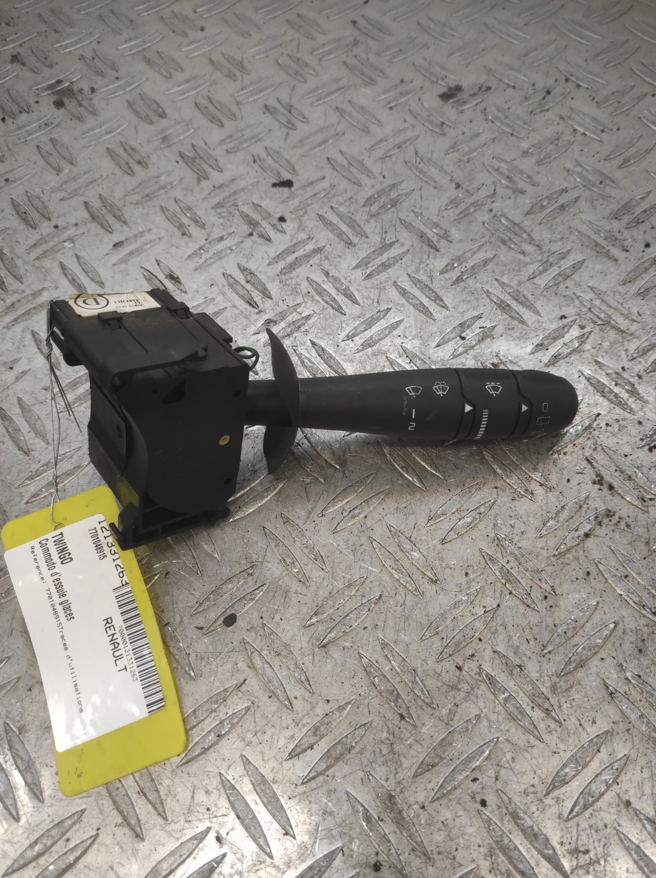 Commodo d&rsquo;essuie glaces RENAULT TWINGO 2 PHASE 1 – 7701048915