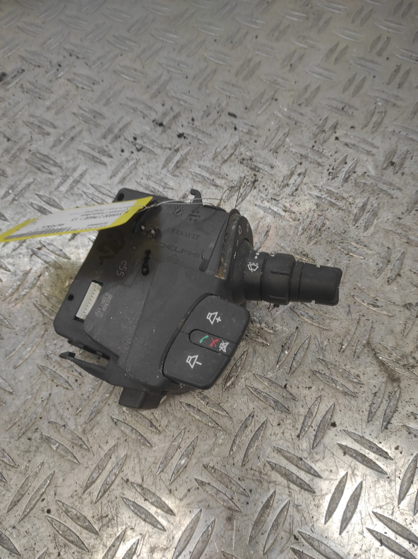 Commodo d&rsquo;essuie glaces RENAULT KANGOO 2 PHASE 1 – 88103008491