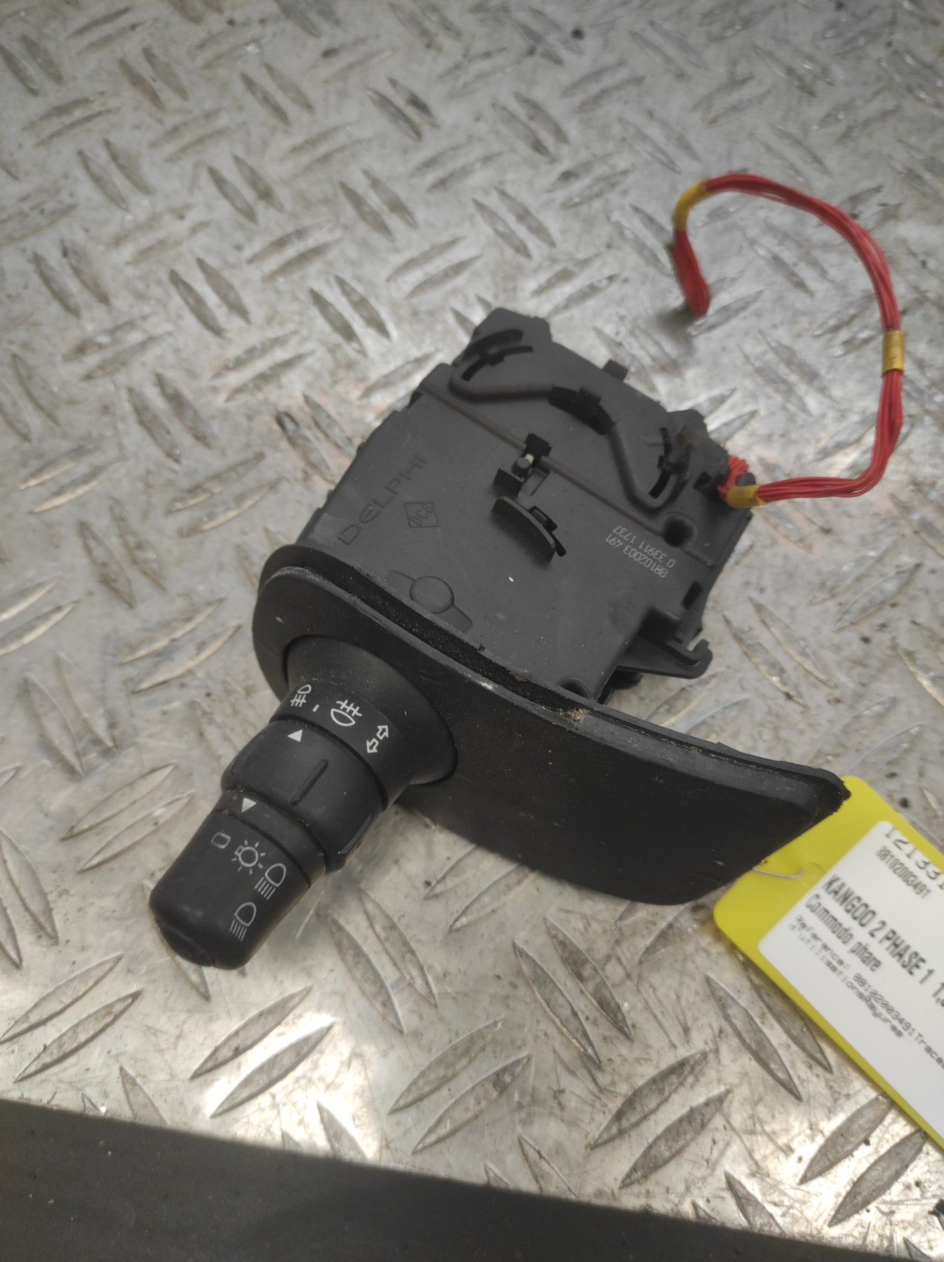 Commodo phare RENAULT KANGOO 2 PHASE 1 – 88102003491