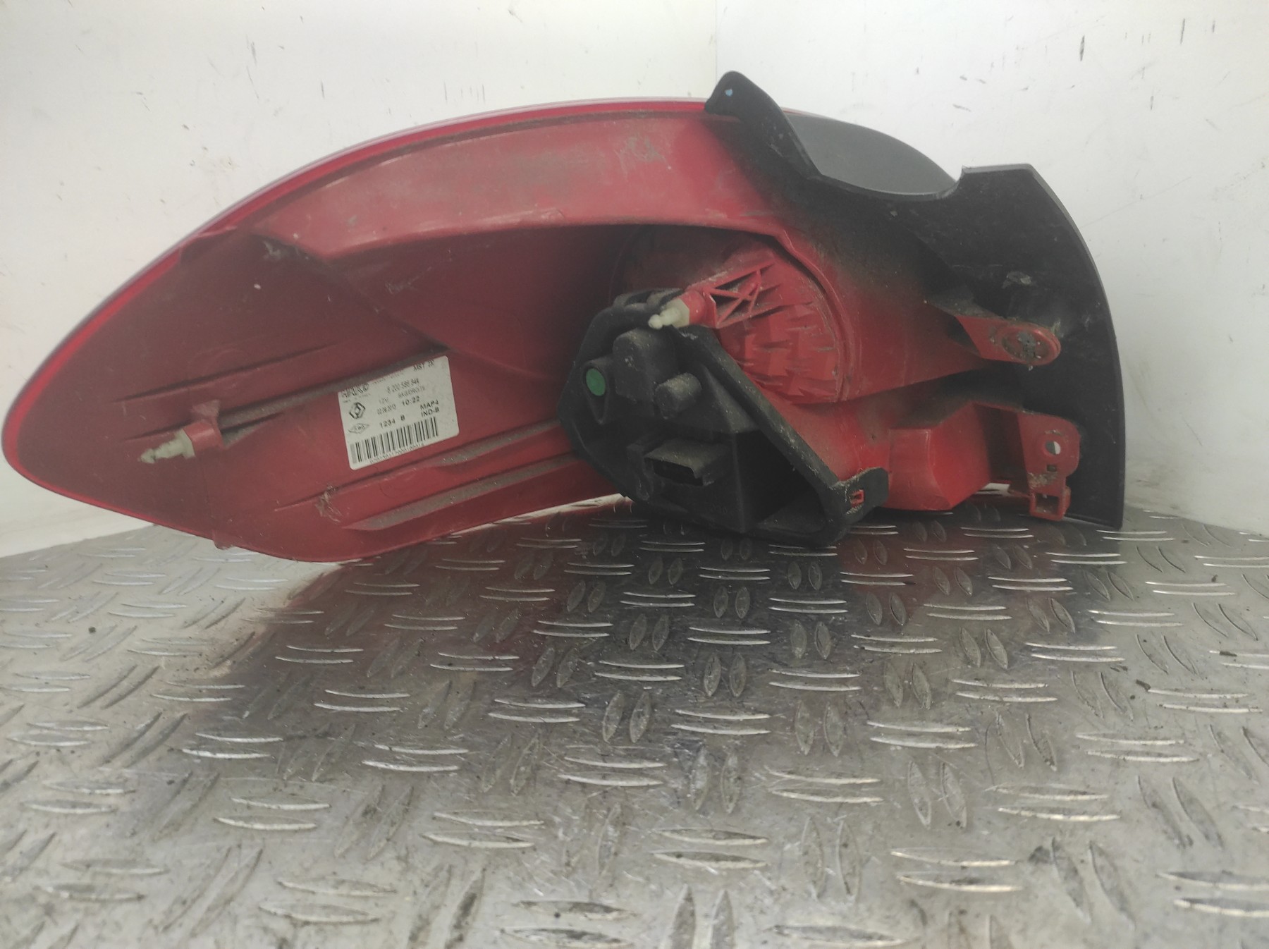 Feu arriere principal droit (feux) RENAULT CLIO 3 PHASE 1 BREAK – 8200586844