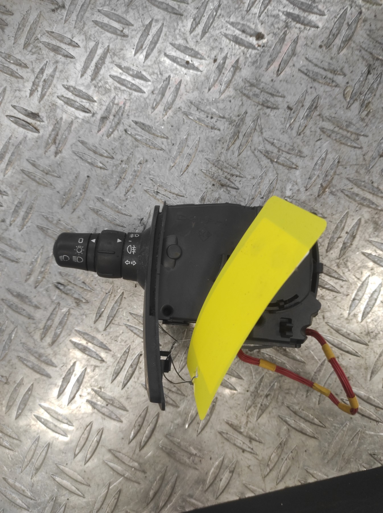 Commodo phare RENAULT CLIO 3 PHASE 1 – 88102003515