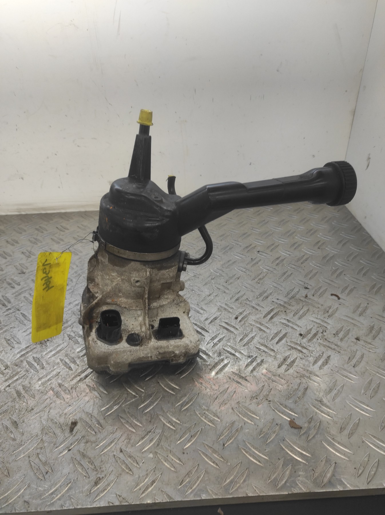 Pompe de direction PEUGEOT 308 1 PHASE 1 – 9684979180