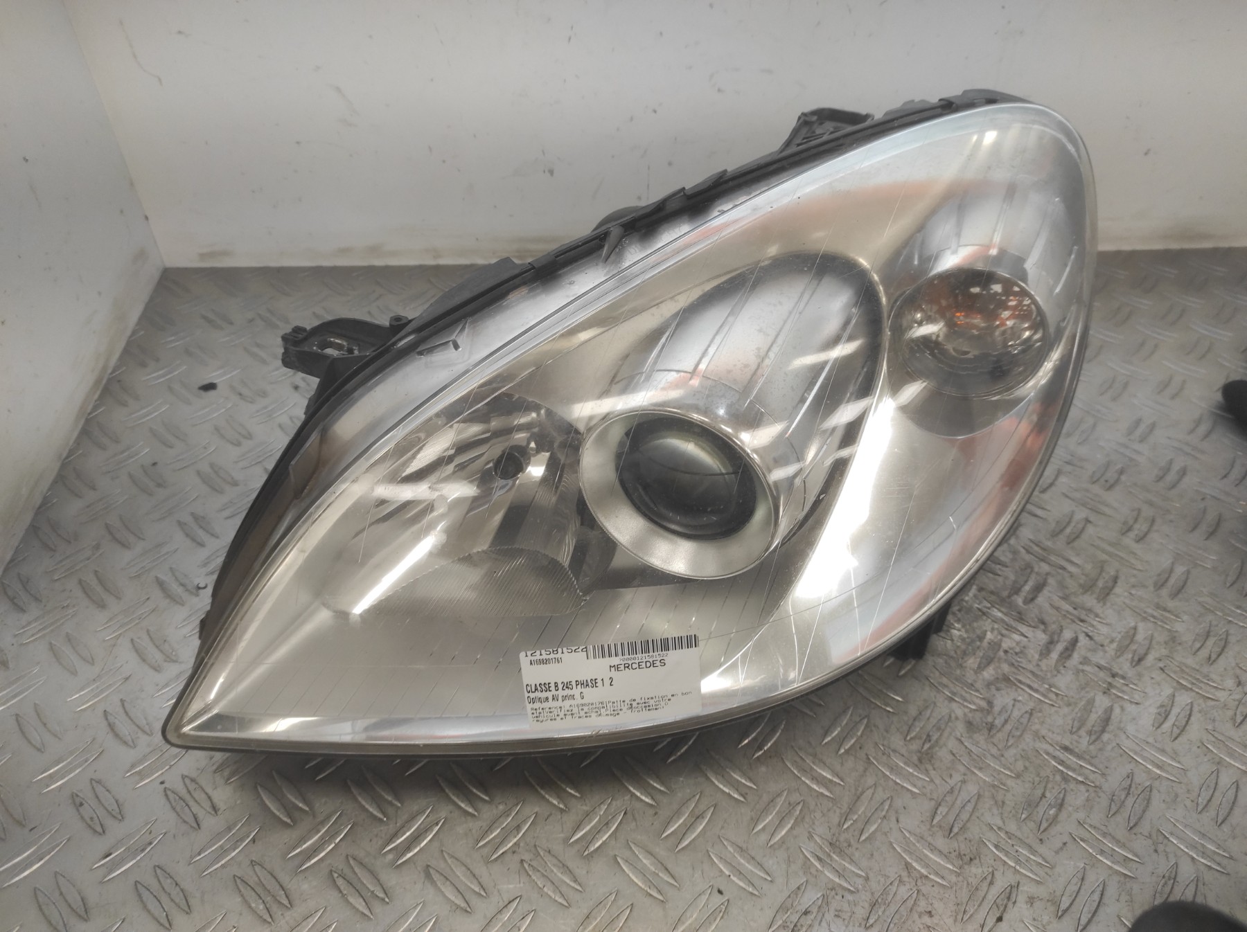 Optique avant principal gauche (feux)(phare) MERCEDES CLASSE B 245 PHASE 1 – A1698201761