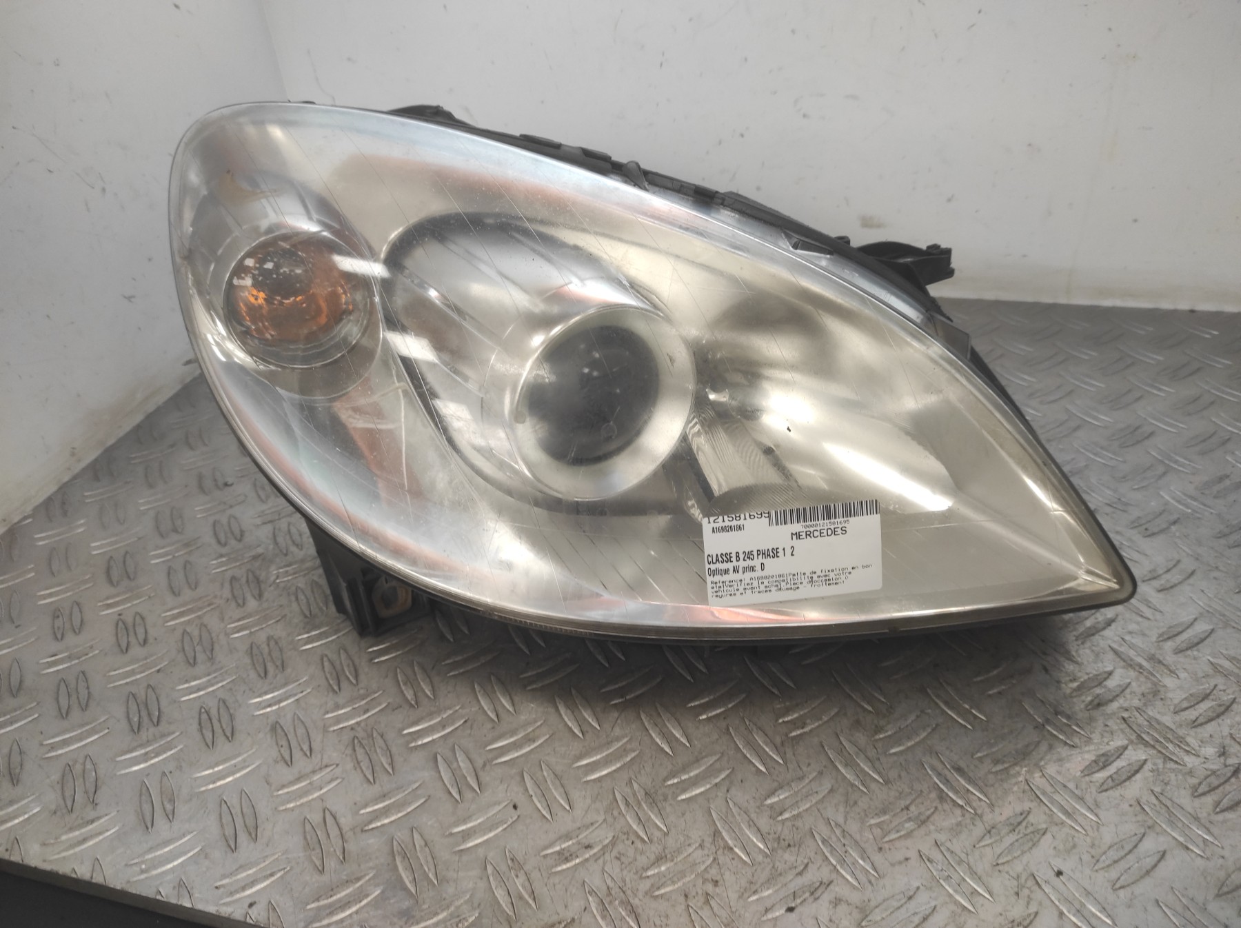 Optique avant principal droit (feux)(phare) MERCEDES CLASSE B 245 PHASE 1 – A1698201861