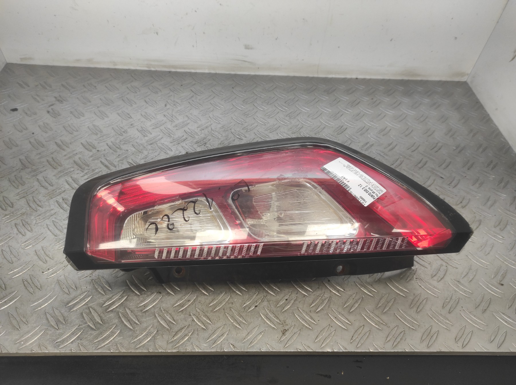Feu arriere principal droit (feux) FIAT PUNTO EVO 3 – 51888059