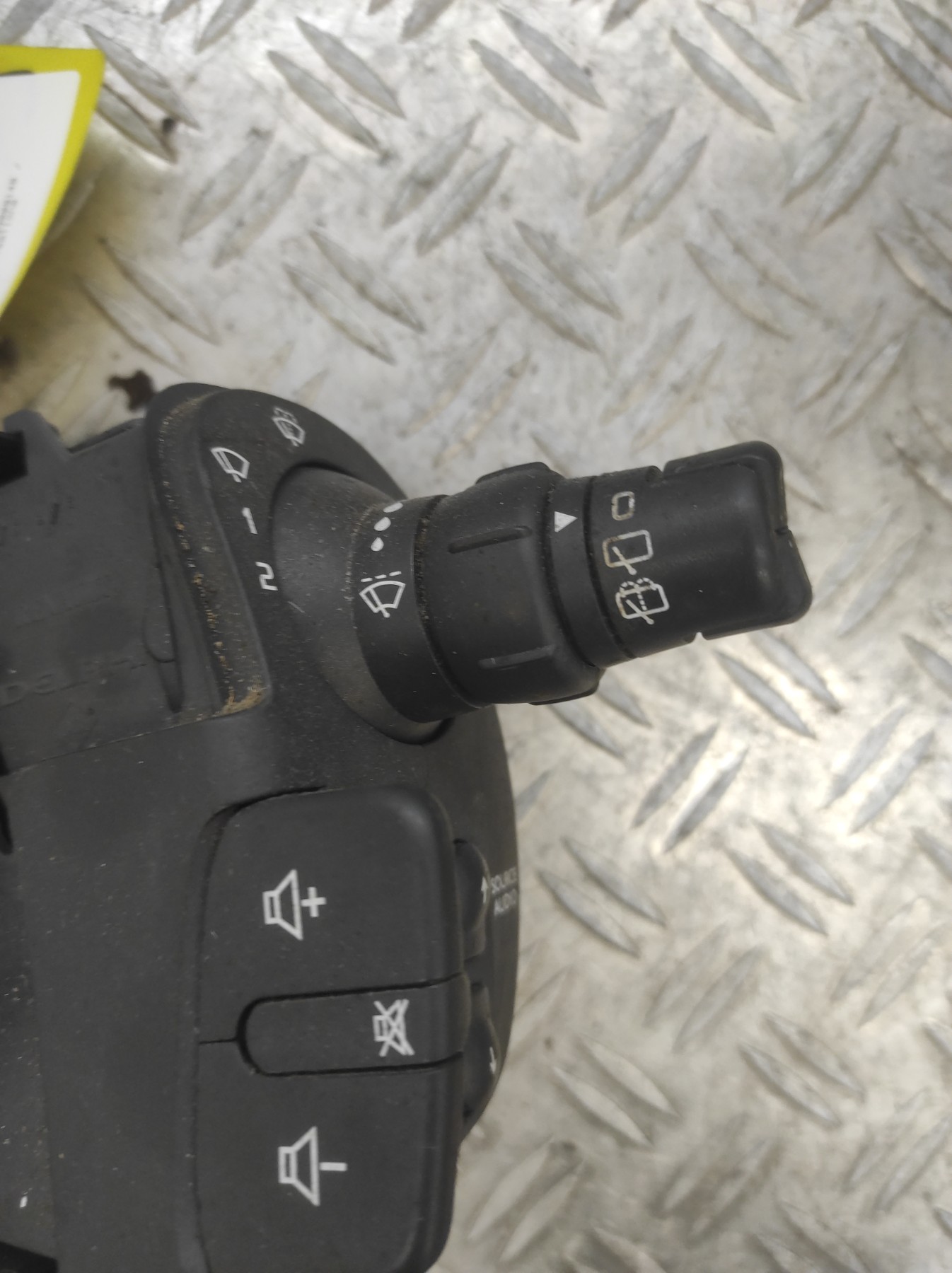 Com (Bloc Contacteur Tournant+Commodo Essuie Glace+Commodo Phare) RENAULT GRAND MODUS PHASE 2 – 8200627602