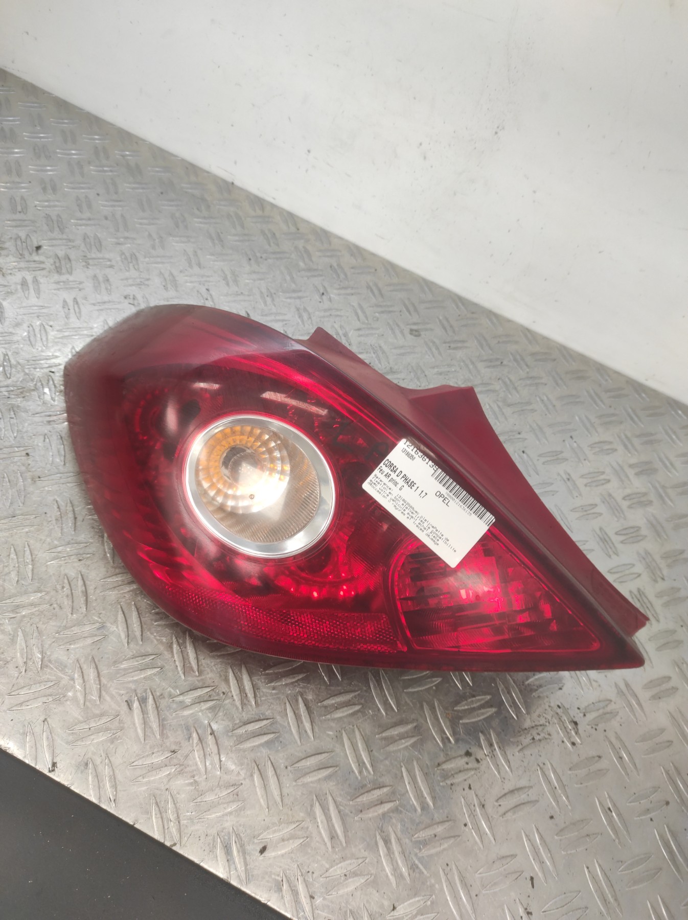 Feu arriere principal gauche (feux) OPEL CORSA D PHASE 1 – 13186350