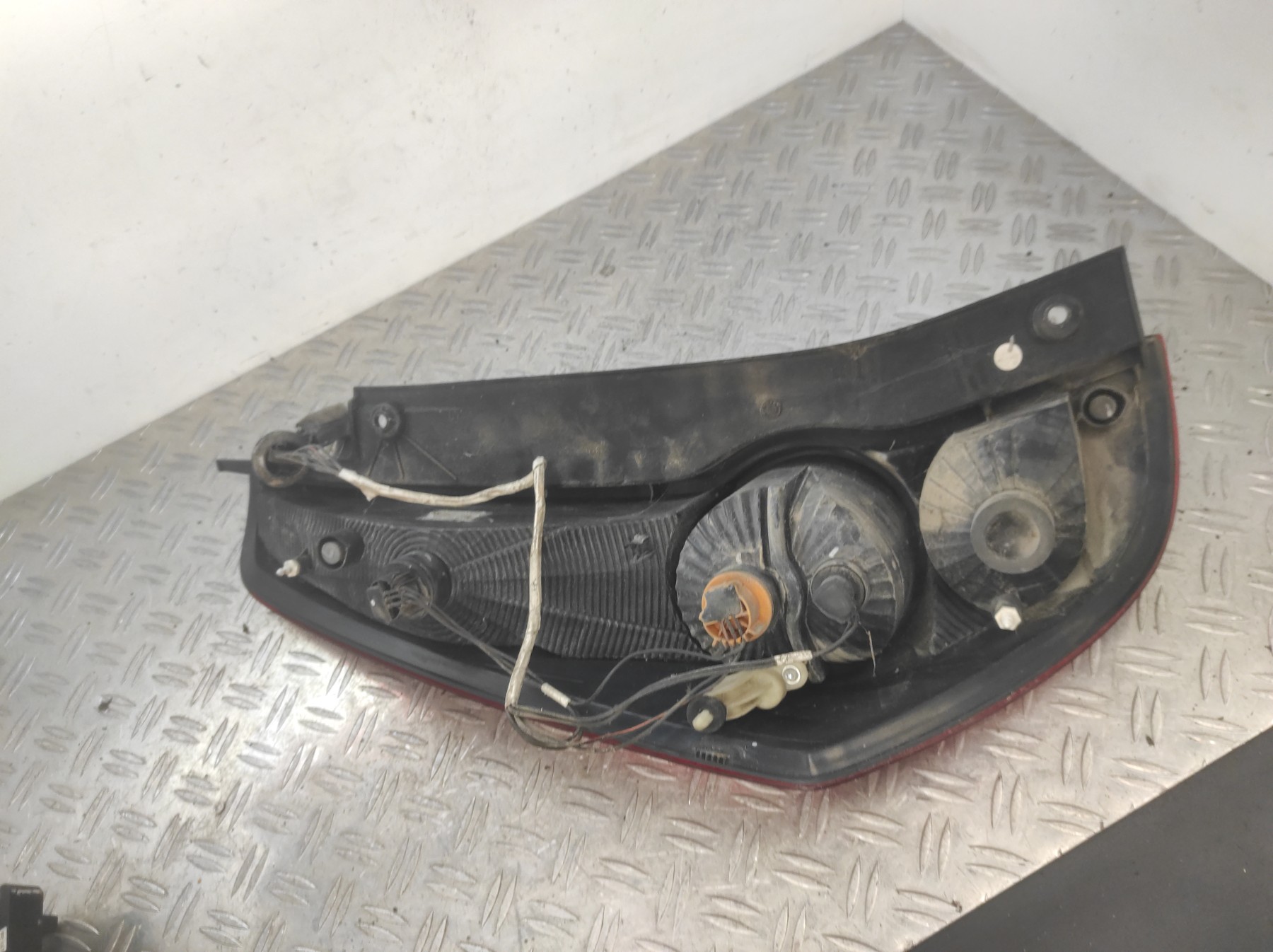 Feu arriere principal droit (feux) OPEL AGILA B – 93193680