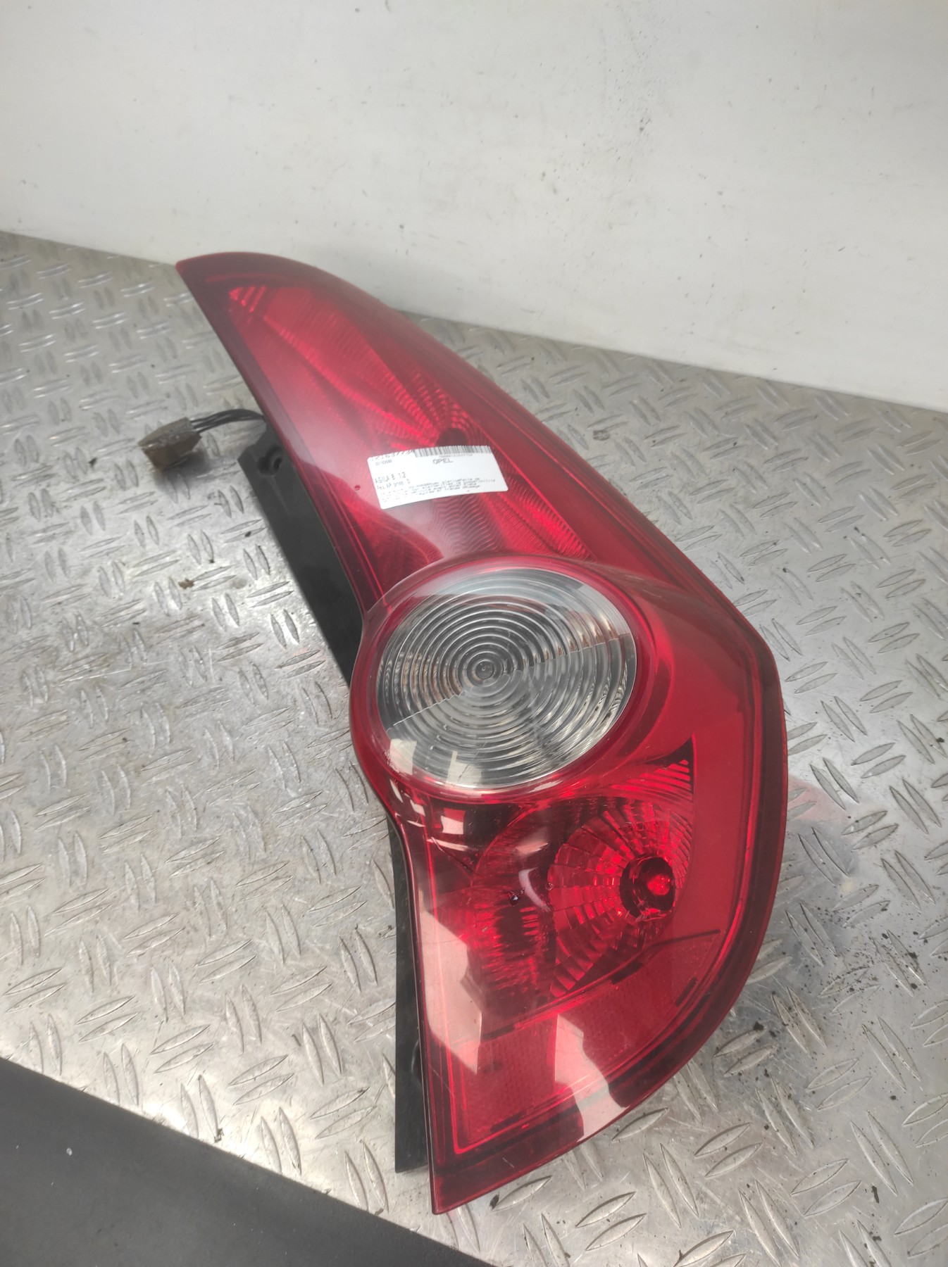 Feu arriere principal droit (feux) OPEL AGILA B – 93193680