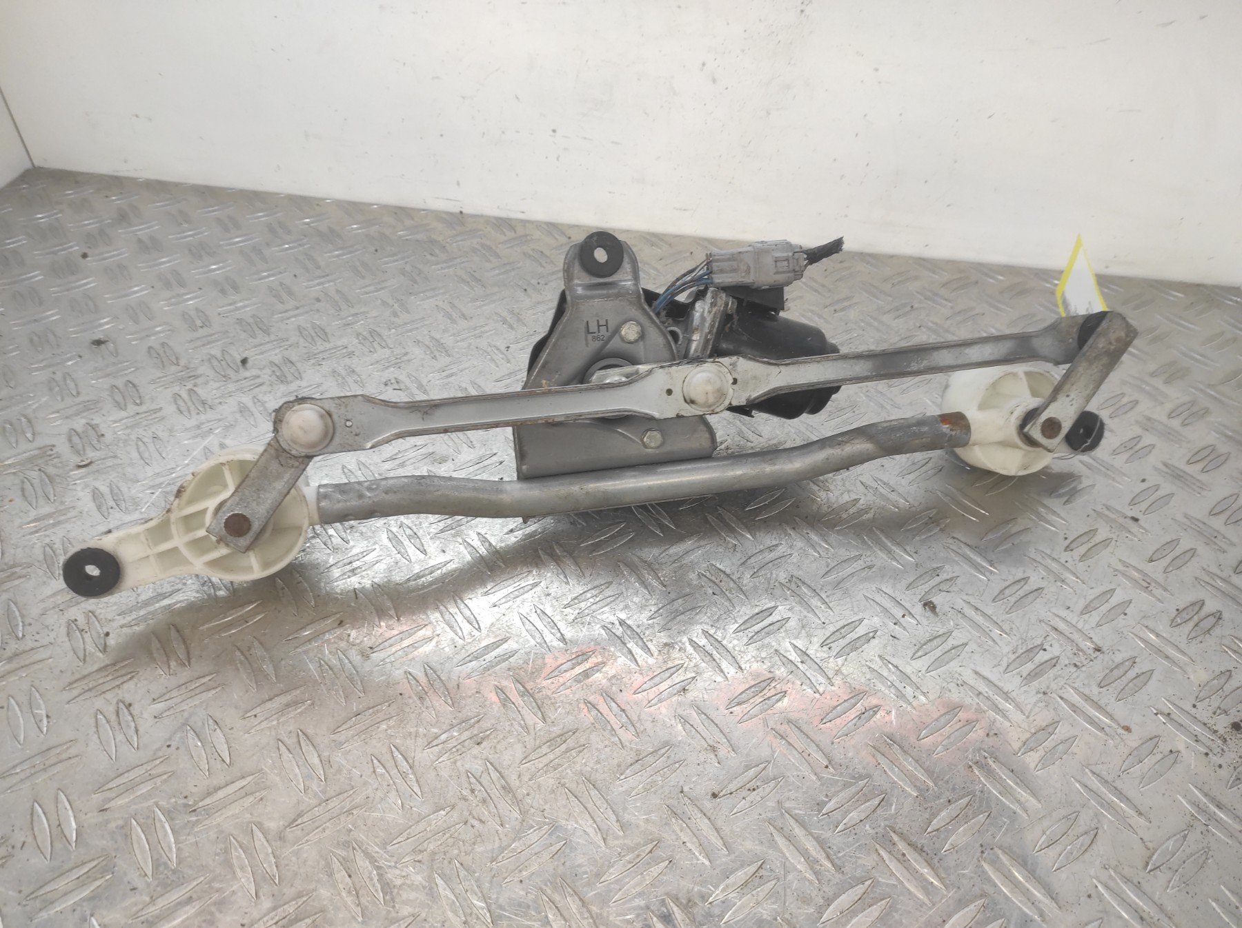 Moteur essuie glace avant OPEL AGILA B – 95517286