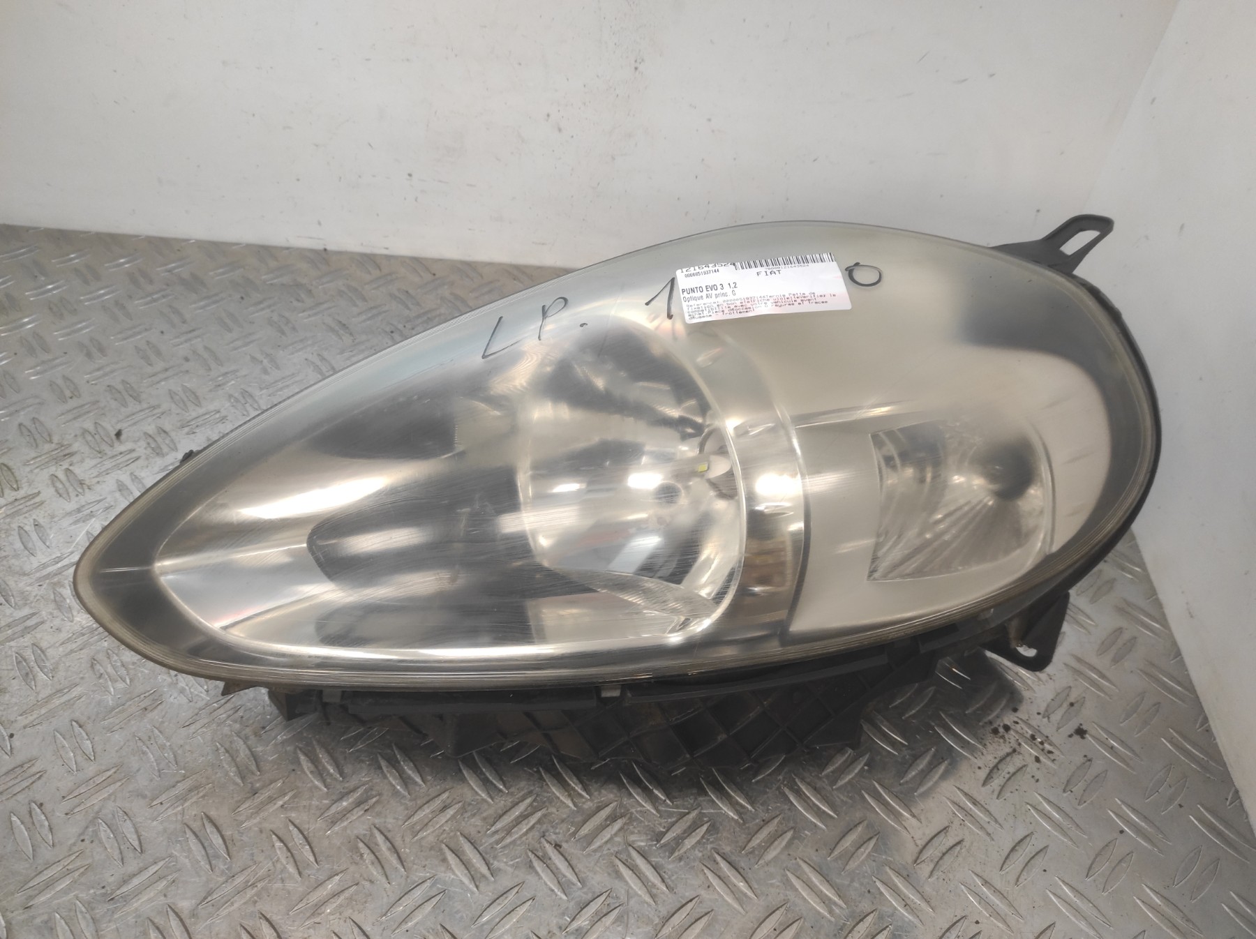 Optique avant principal gauche (feux)(phare) FIAT PUNTO EVO 3 – 51937144