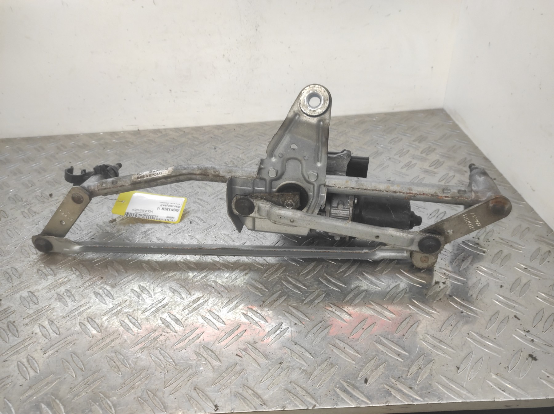 Moteur essuie glace avant VOLKSWAGEN PASSAT 6 BREAK – 3AB955023