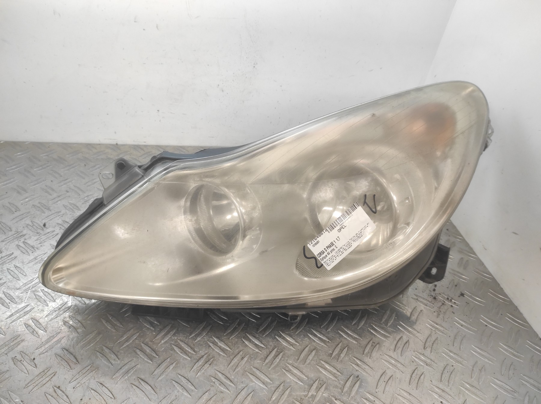 Optique avant principal gauche (feux)(phare) OPEL CORSA D PHASE 1 – 13186381