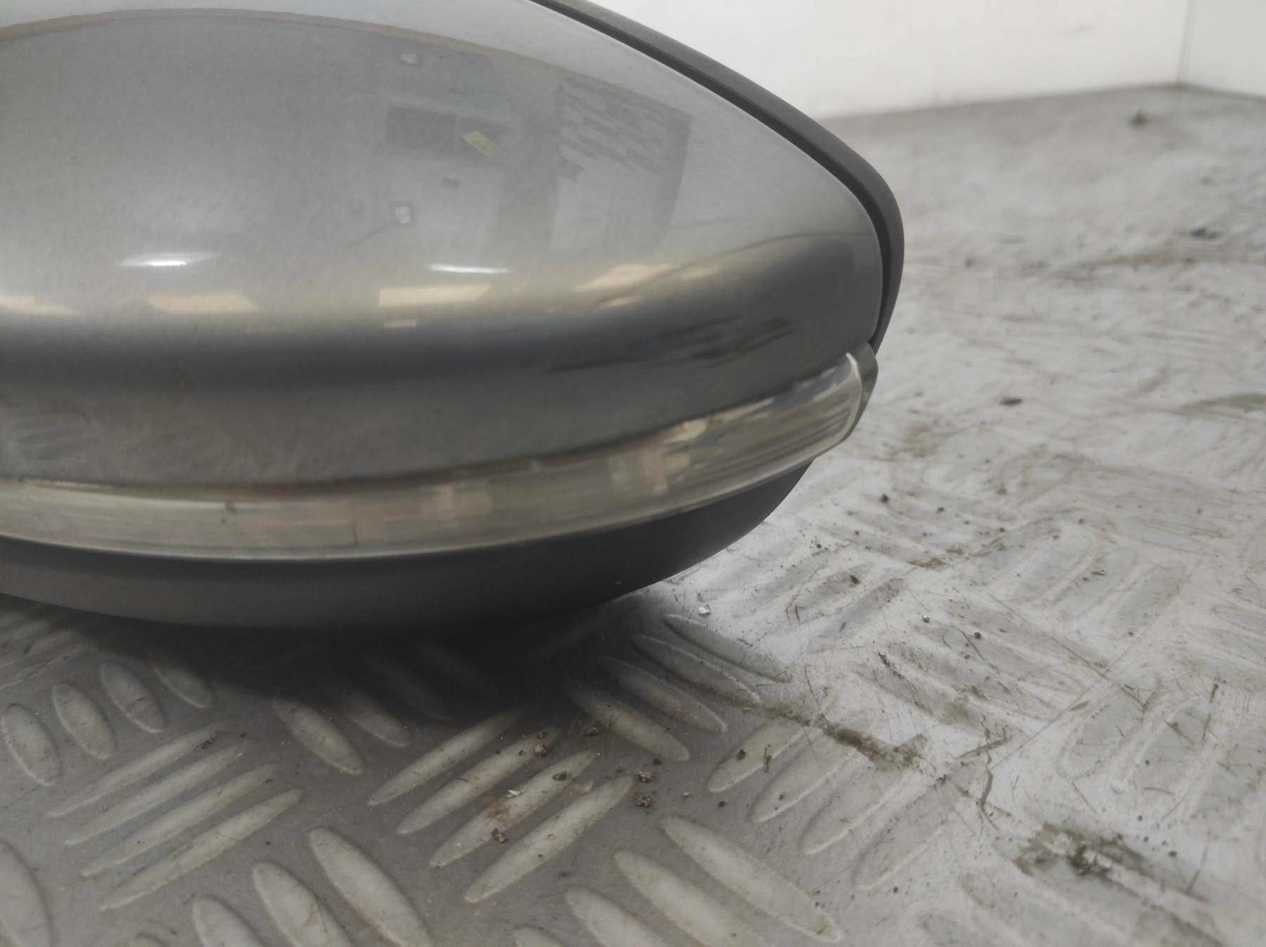 Retroviseur gauche VOLKSWAGEN PASSAT 6 BREAK – 3C0857933A