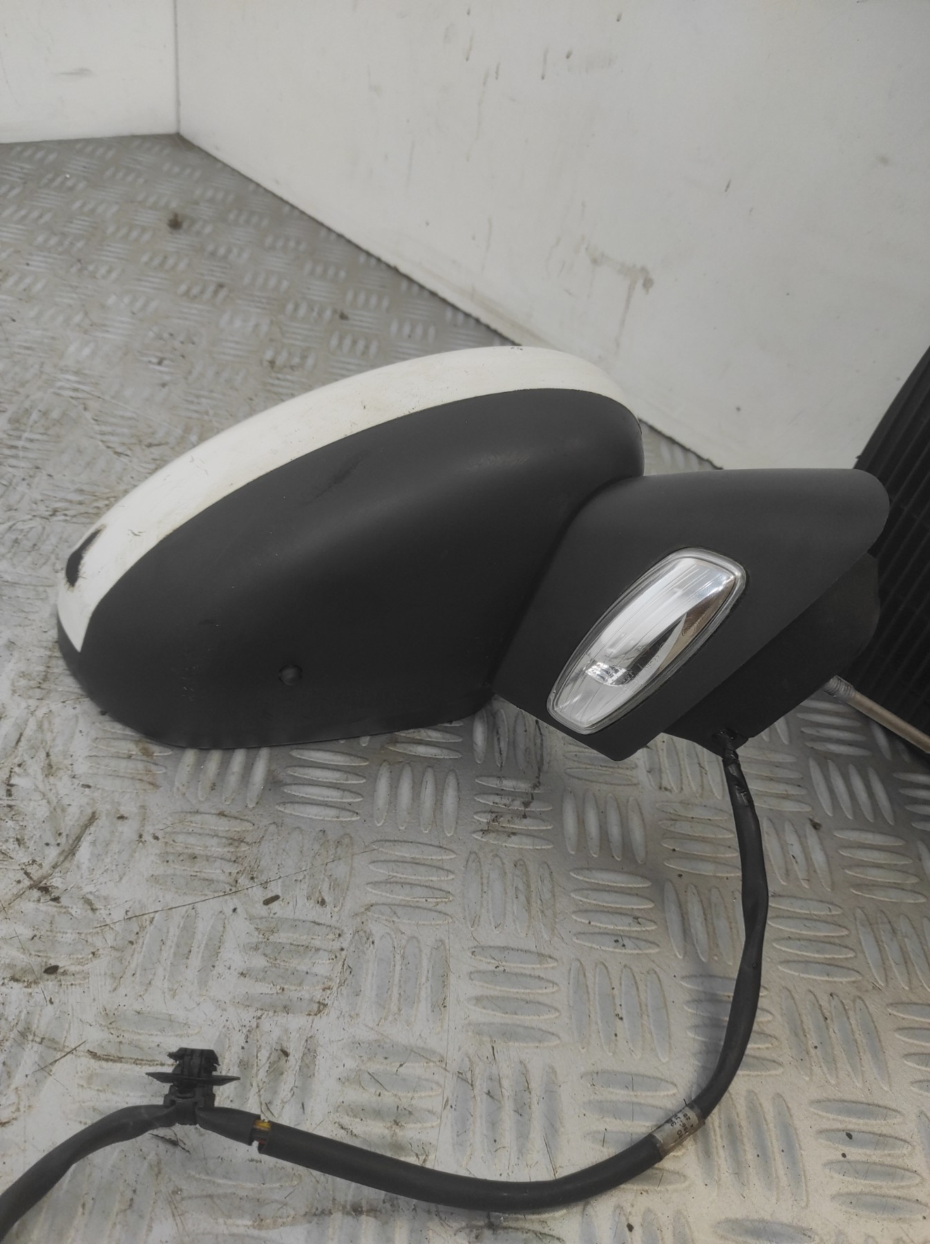 Retroviseur droit CITROEN C3 2 PHASE 2 – 1608056580