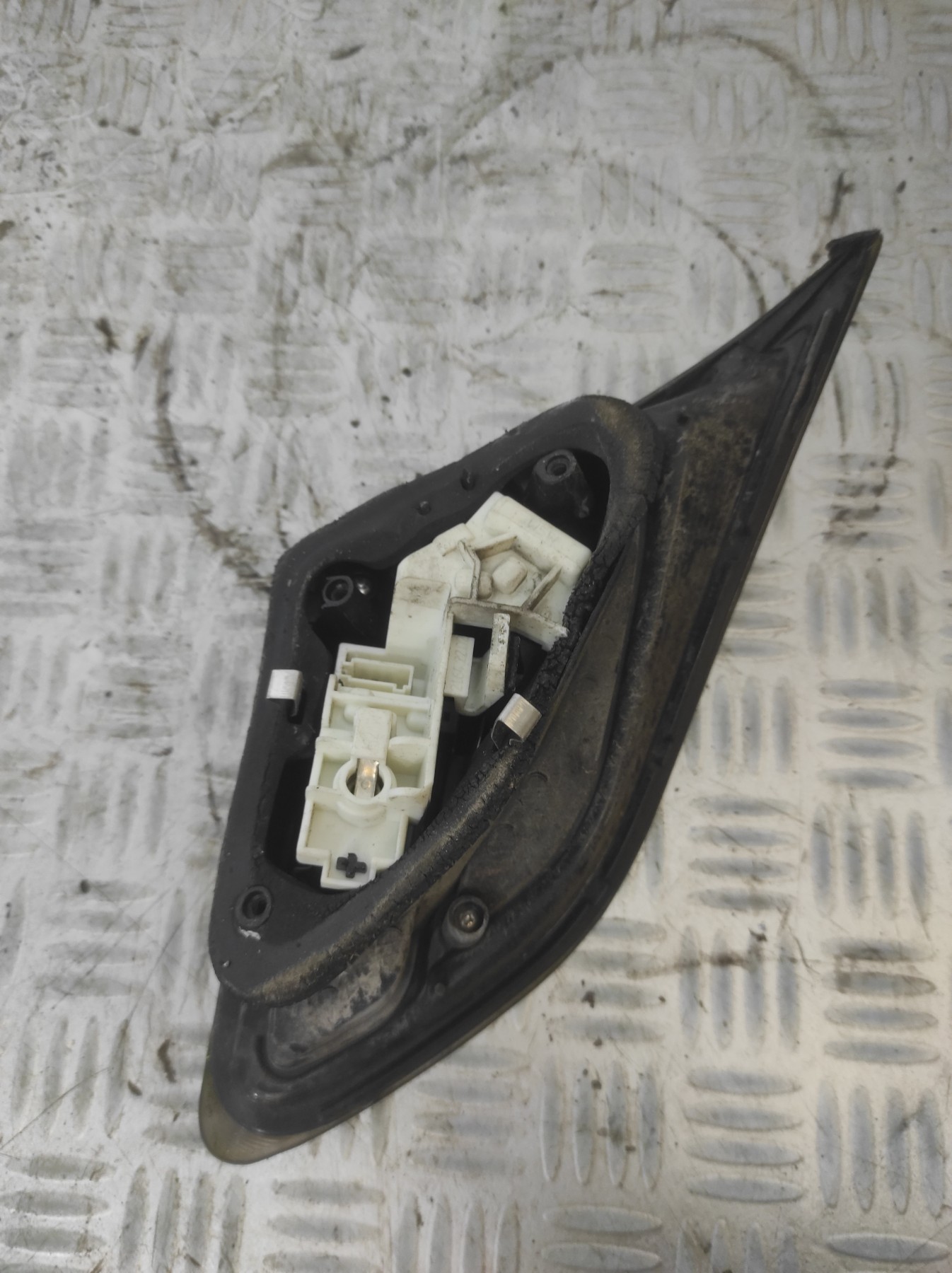 Feu arriere secondaire droit (feux) OPEL ASTRA J PHASE 1 – 084421307R