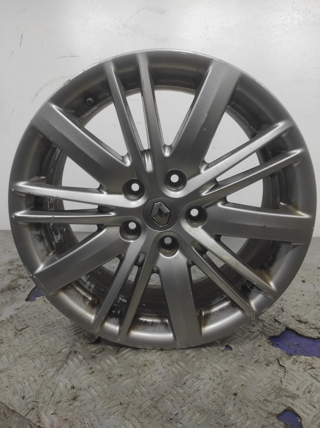 Jante RENAULT MEGANE 3 PHASE 1 – 00579R