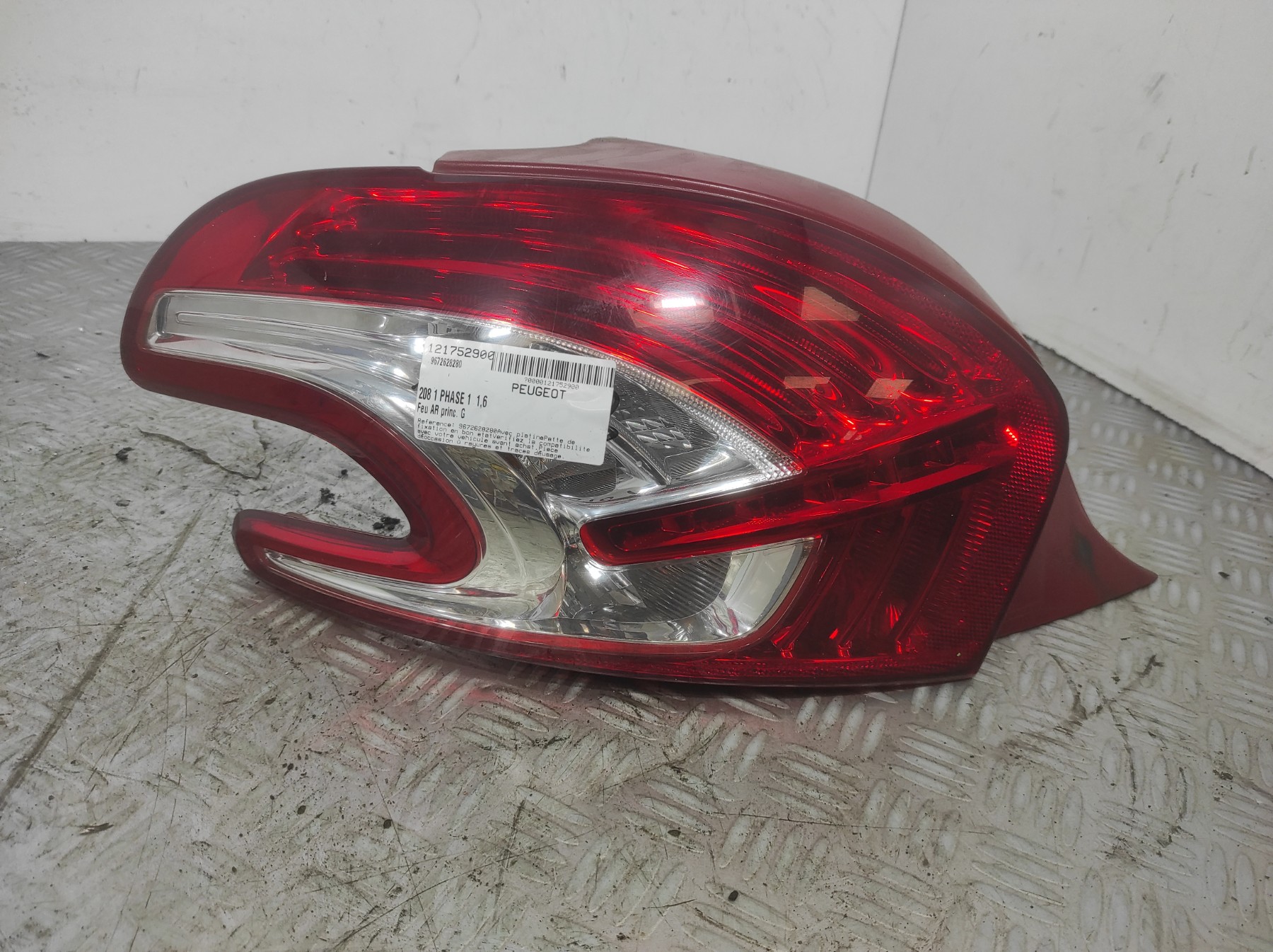 Feu arriere principal gauche (feux) PEUGEOT 208 1 PHASE 1 – 9672628280