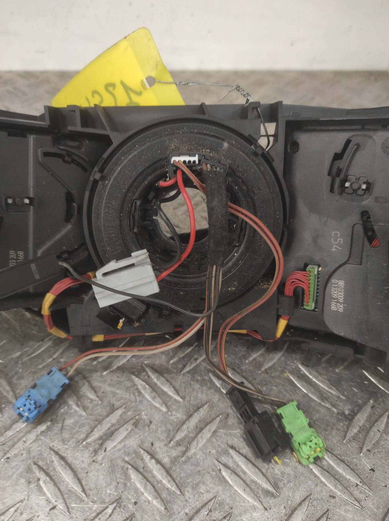 Com (Bloc Contacteur Tournant+Commodo Essuie Glace+Commodo Phare) RENAULT CLIO 3 PHASE 2 BREAK – 8200627615