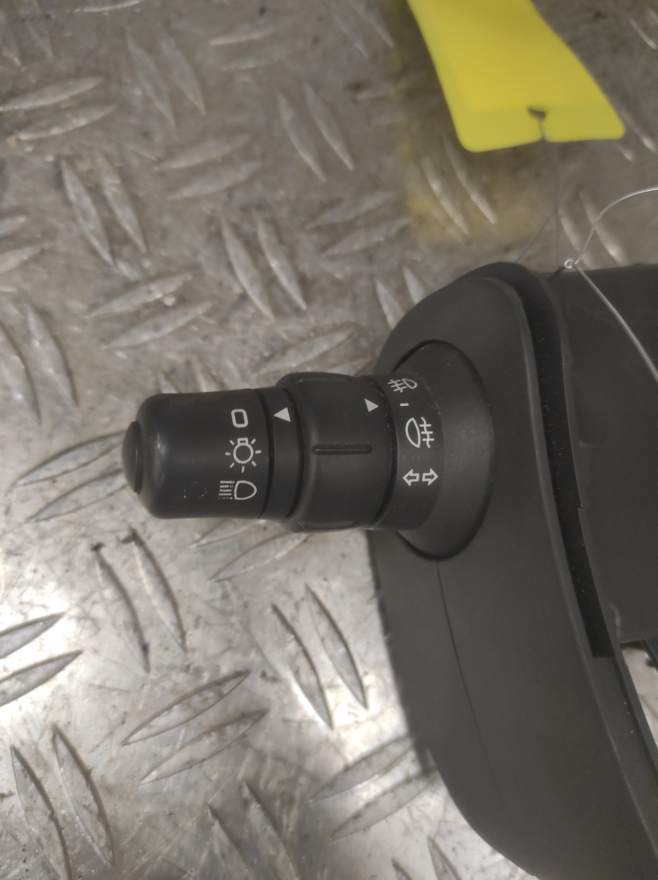 Commodo phare RENAULT CLIO 3 PHASE 1 – 88102003