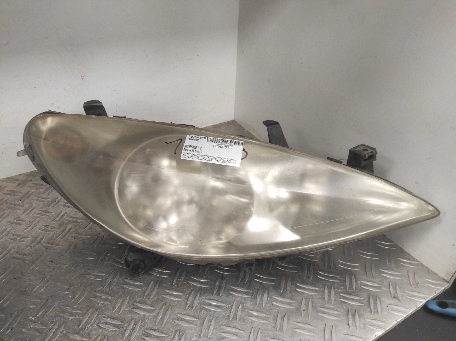 Optique avant principal droit (feux)(phare) PEUGEOT 307 PHASE 1 – 9634369080