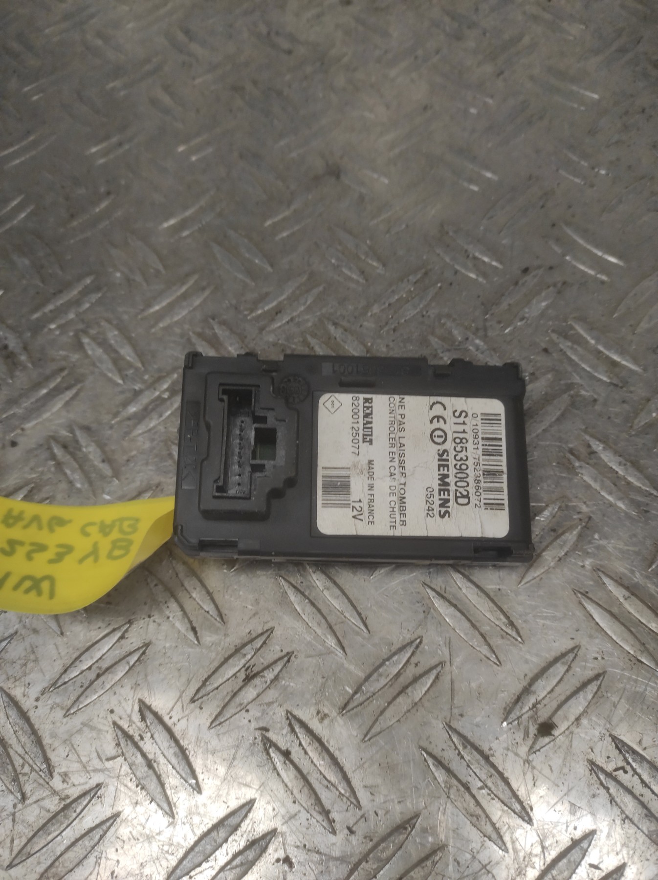 Lecteur de carte (neiman) RENAULT SCENIC 2 PHASE 1 – 8200125077