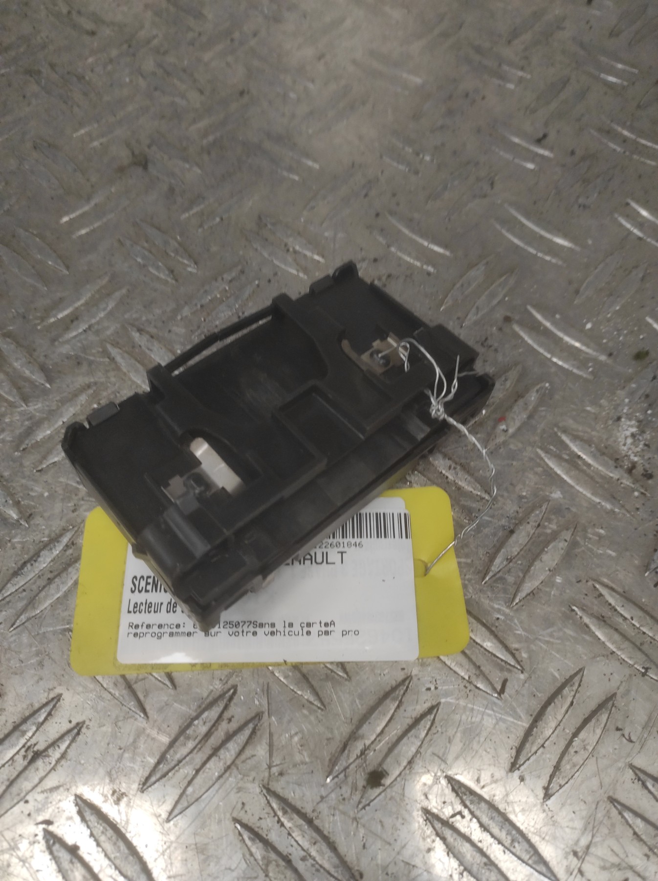 Lecteur de carte (neiman) RENAULT SCENIC 2 PHASE 1 – 8200125077