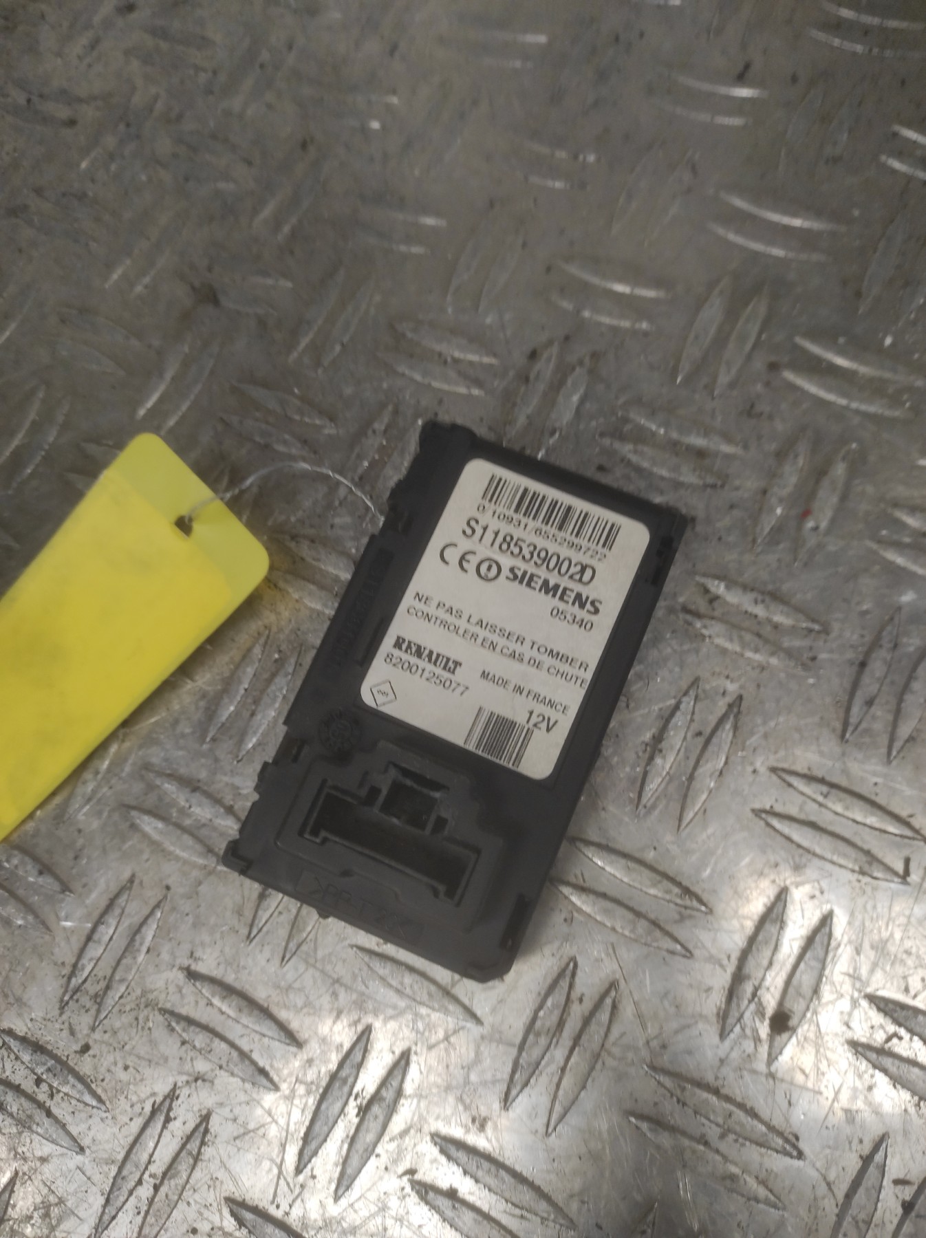 Lecteur de carte (neiman) RENAULT SCENIC 2 PHASE 1 – 8200125077