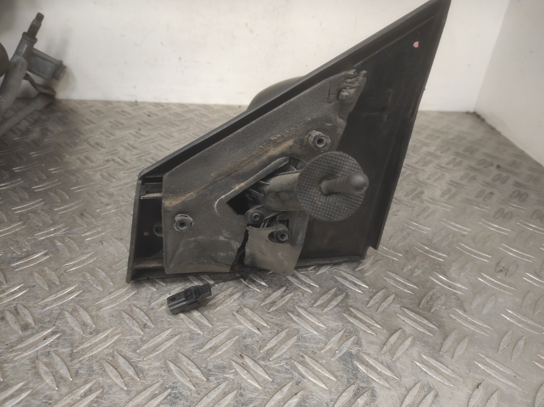 Retroviseur droit RENAULT CLIO 3 PHASE 1 – 7701061191