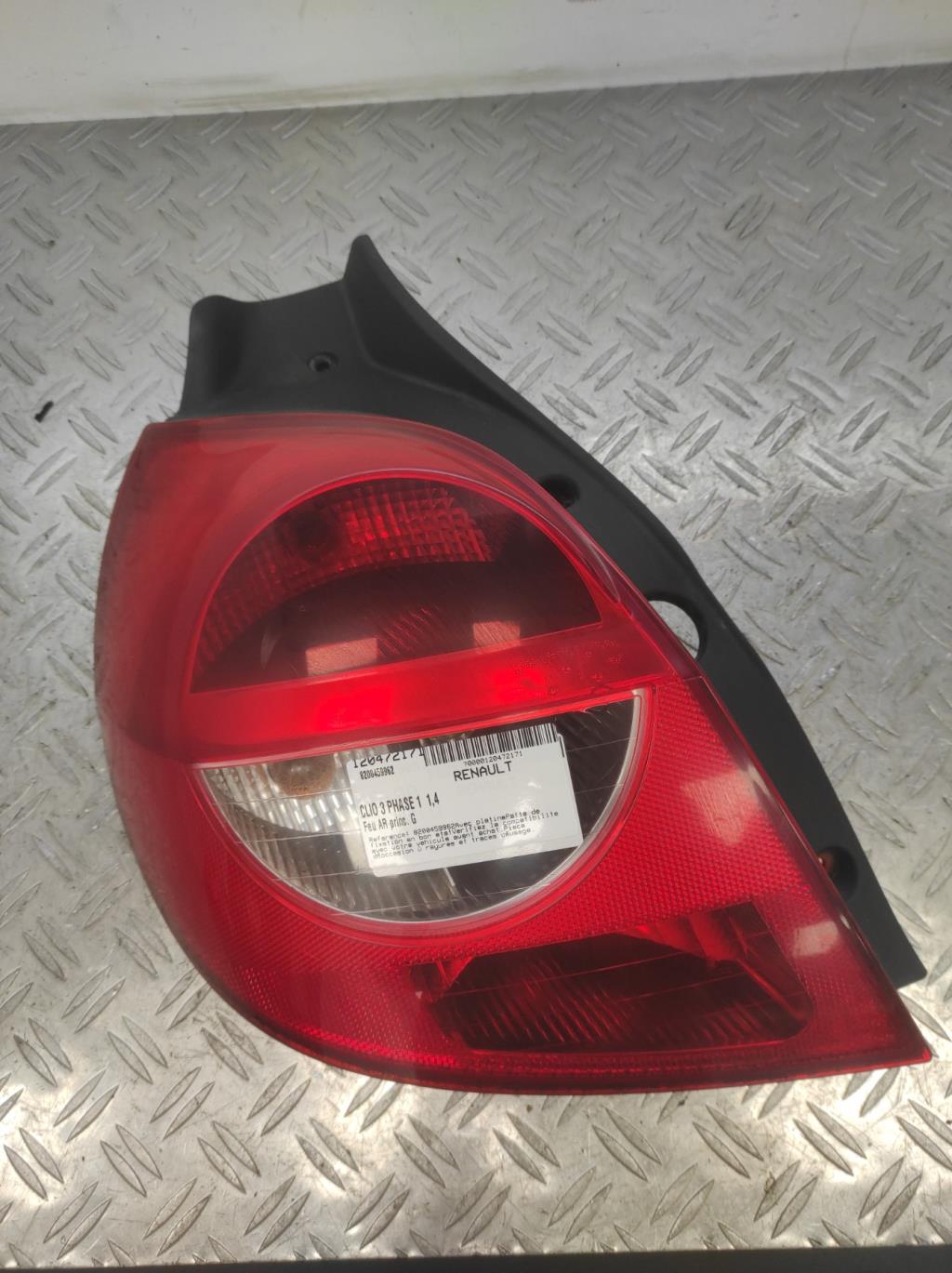 Feu arriere principal gauche (feux) RENAULT CLIO 3 PHASE 1 – 8200459962