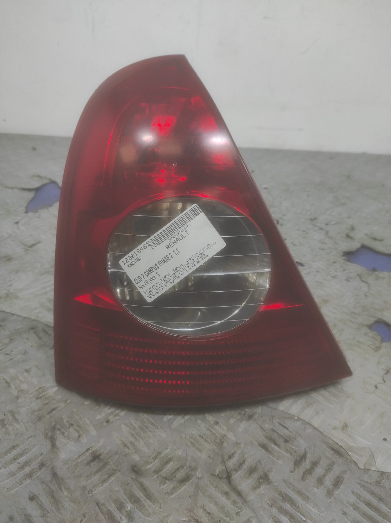 Feu arriere principal gauche (feux) RENAULT CLIO 2 CAMPUS PHASE 2 – 8200917488