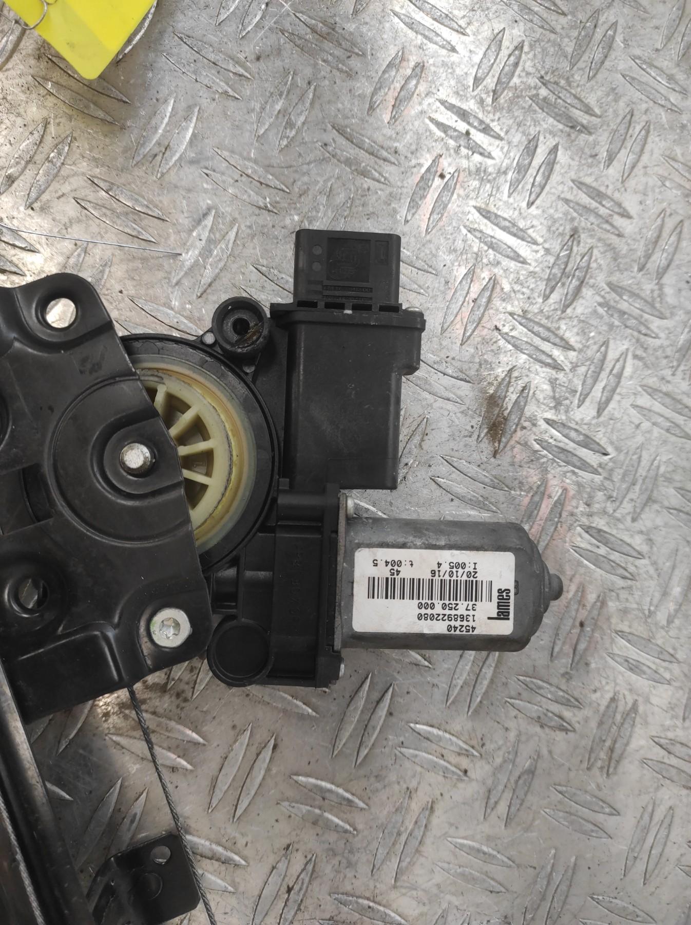Leve vitre electrique avant gauche FIAT DUCATO 3 PHASE 1 – 1368922080