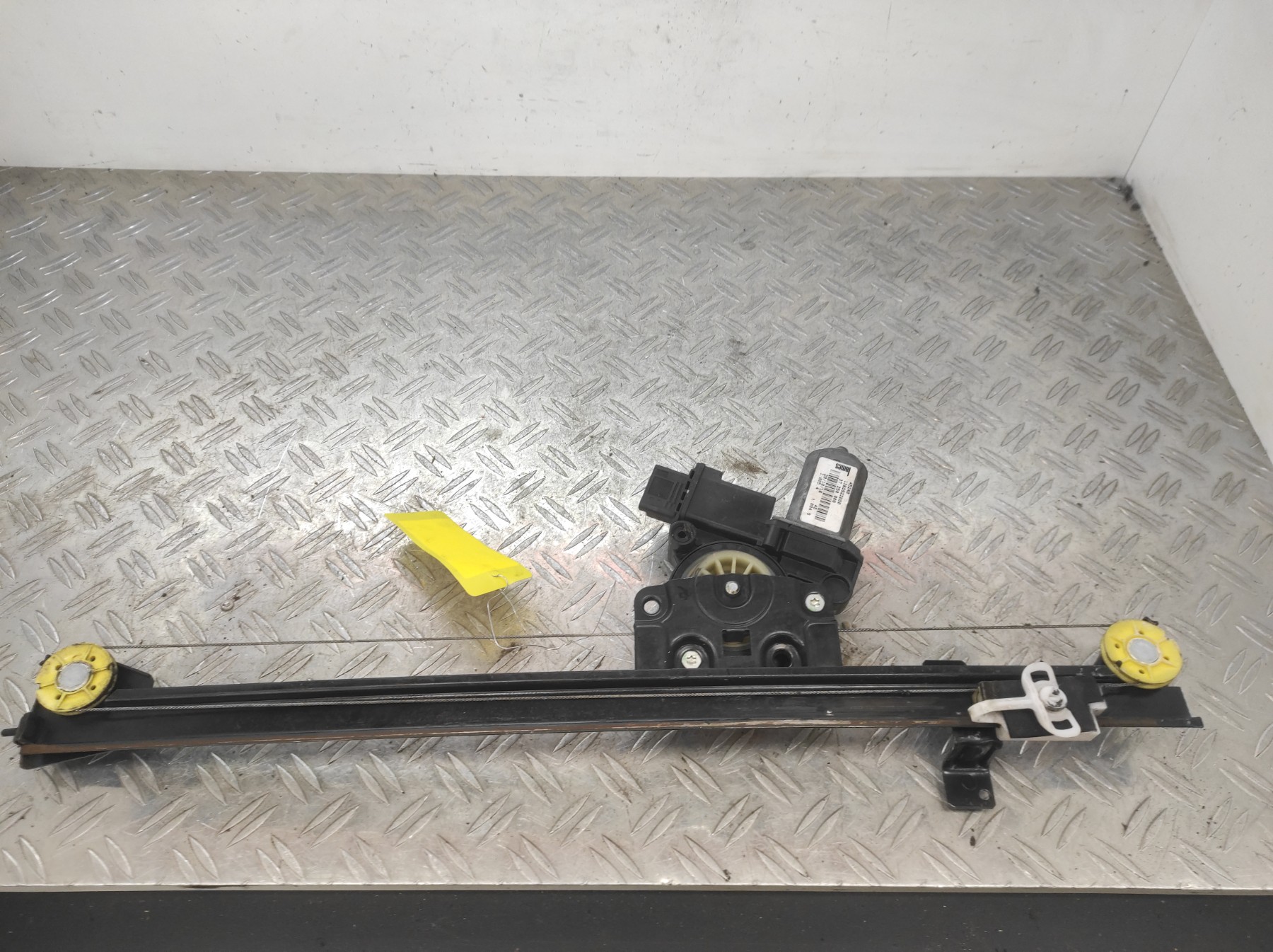 Leve vitre electrique avant gauche FIAT DUCATO 3 PHASE 1 – 1368922080