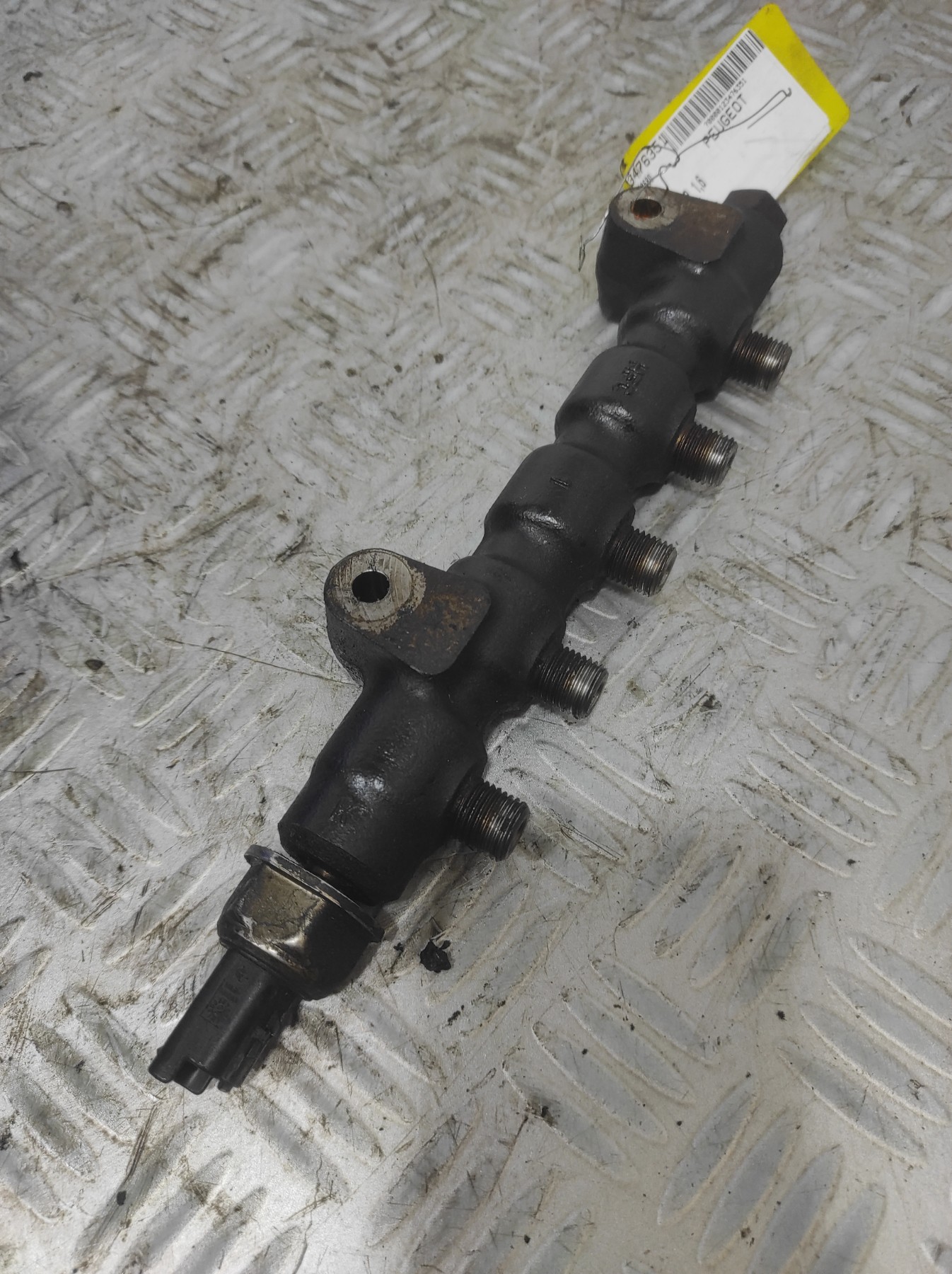 Rampe injection PEUGEOT 308 1 PHASE 2 – 9654592680