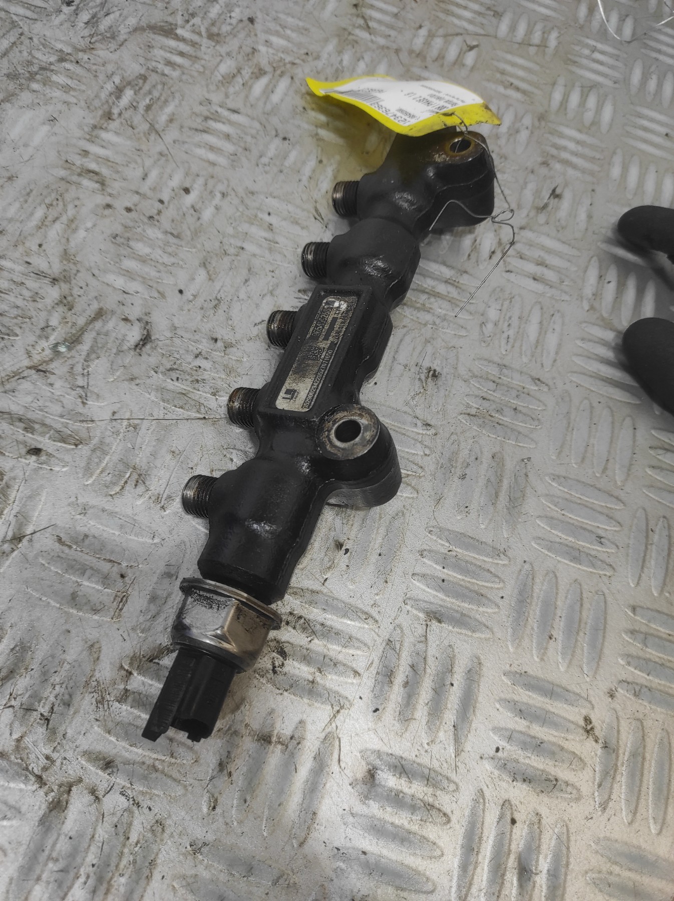 Rampe injection PEUGEOT 308 1 PHASE 2 – 9654592680