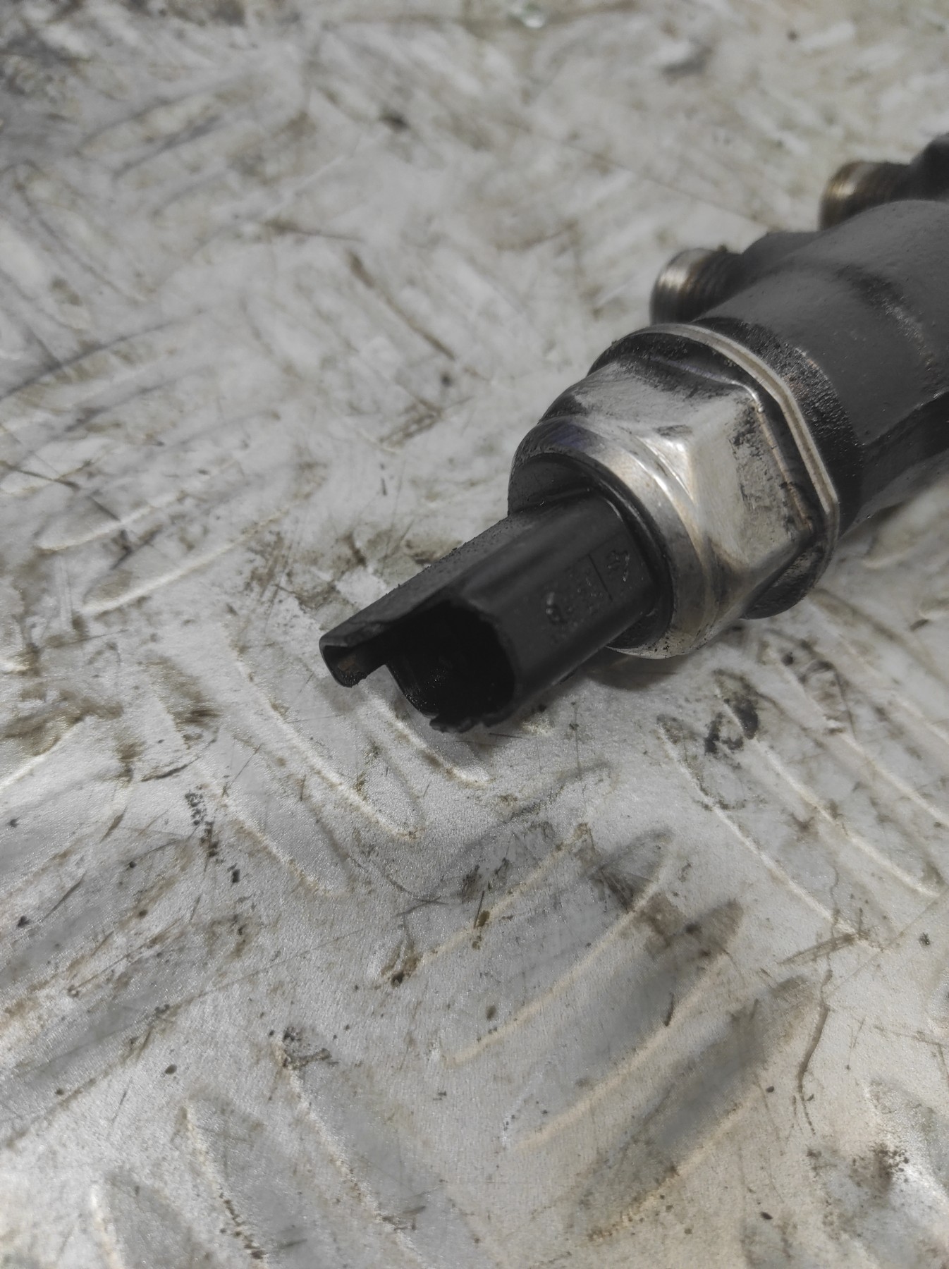 Rampe injection PEUGEOT 308 1 PHASE 2 – 9654592680