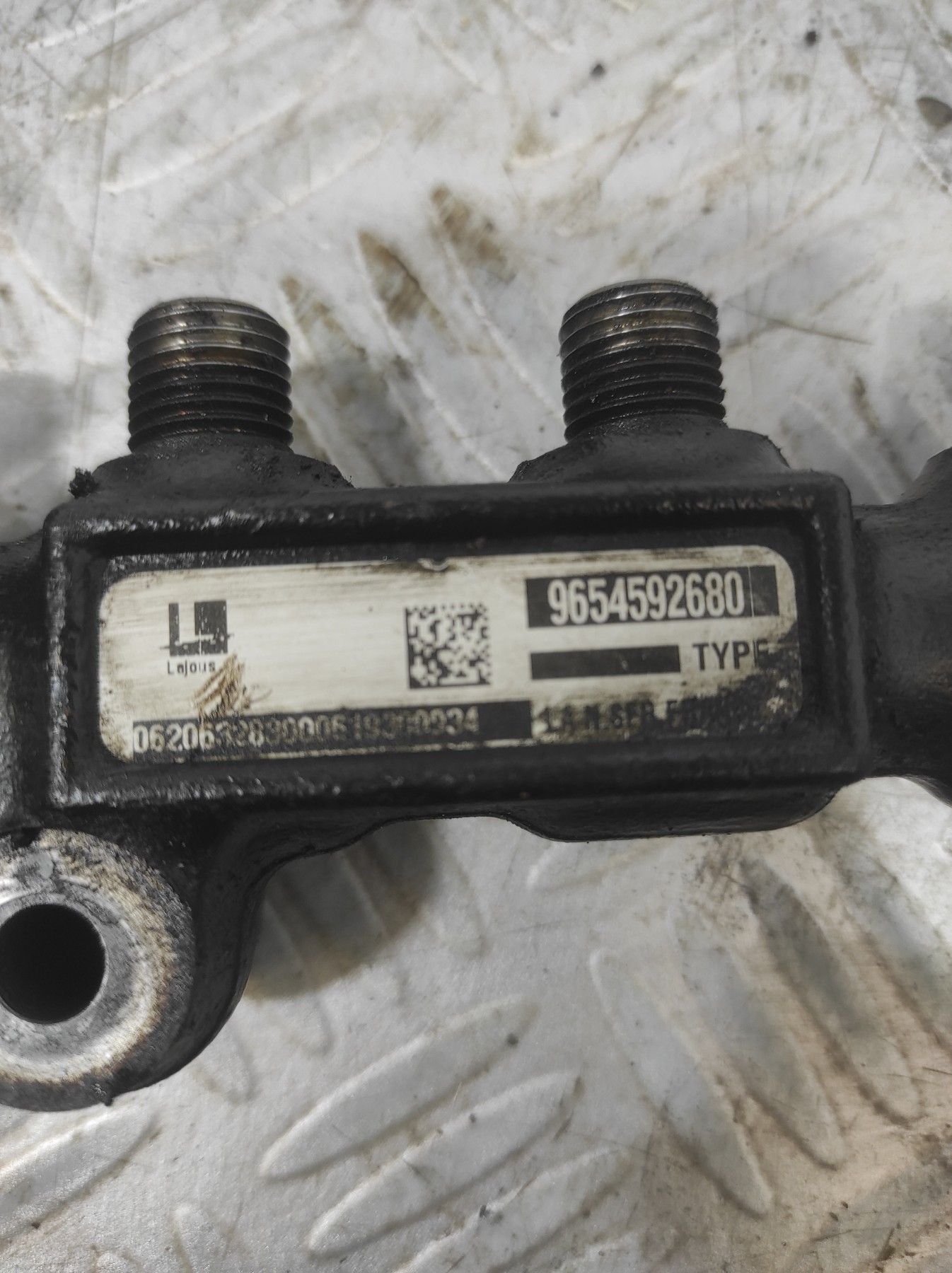 Rampe injection PEUGEOT 308 1 PHASE 2 – 9654592680