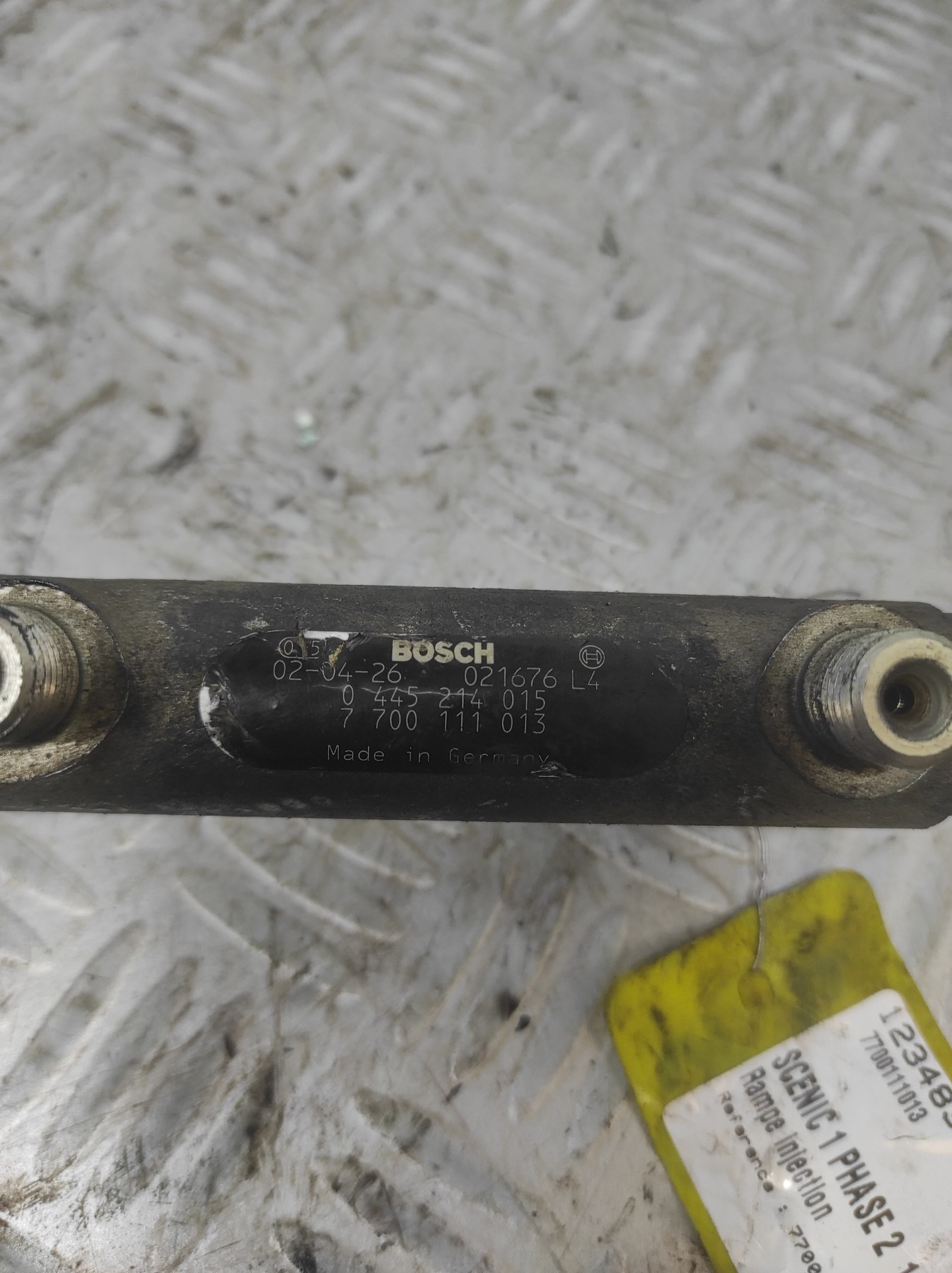 Rampe injection RENAULT SCENIC 1 PHASE 2 – 7700111013